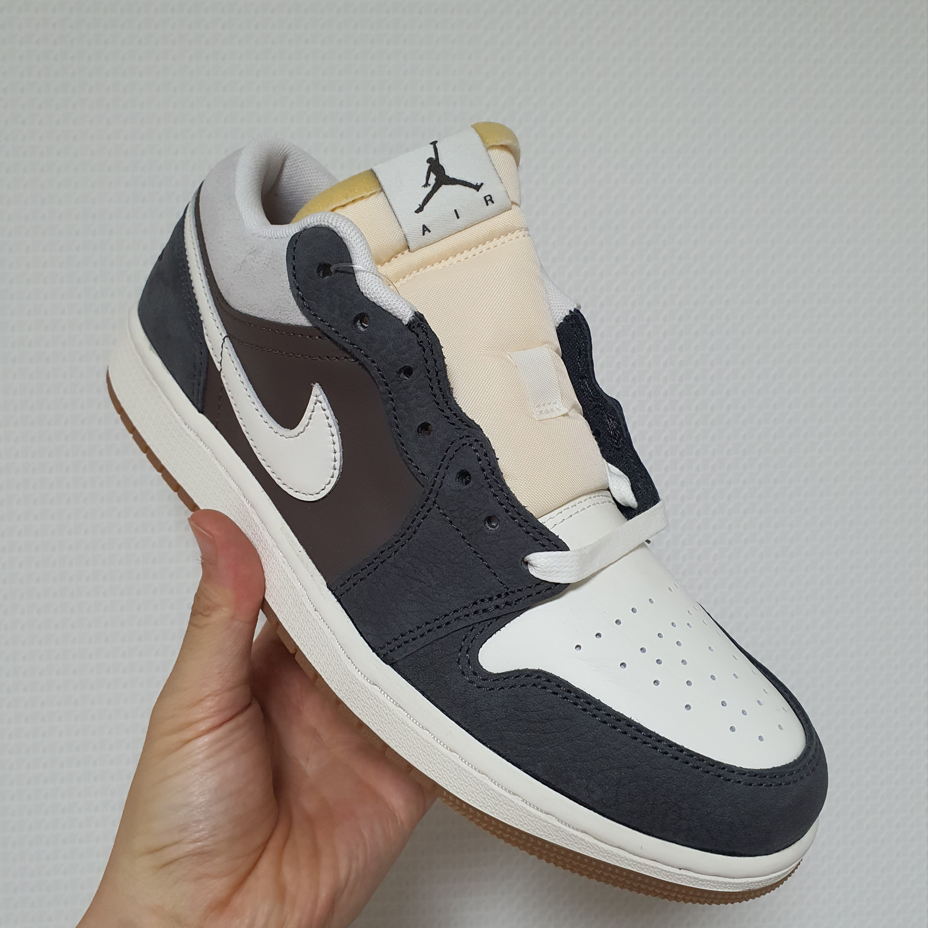 Jordan 1 Low Kkachi 착용 스타일