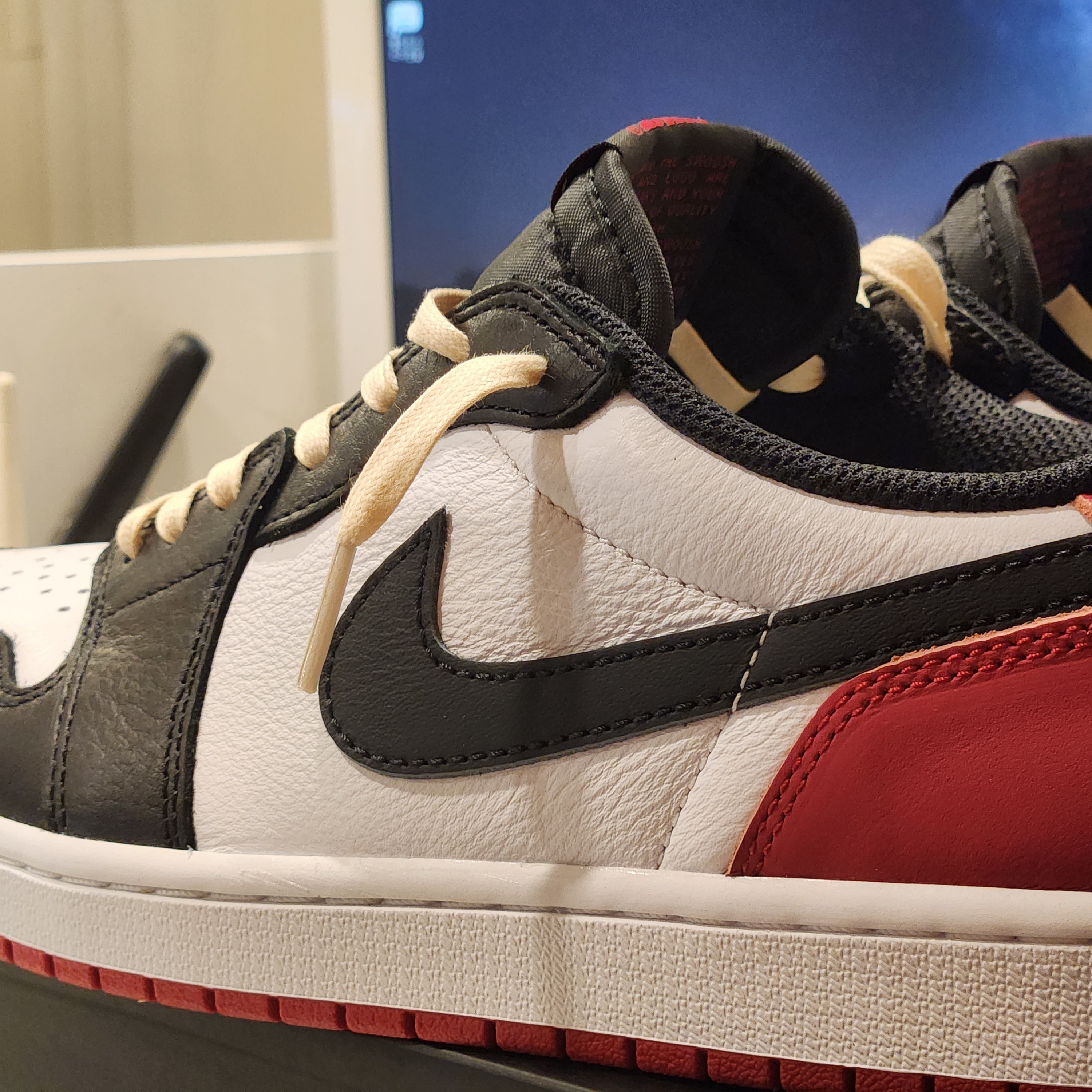 Jordan 1 Retro Low OG Black Toe 착용 스타일 - 1