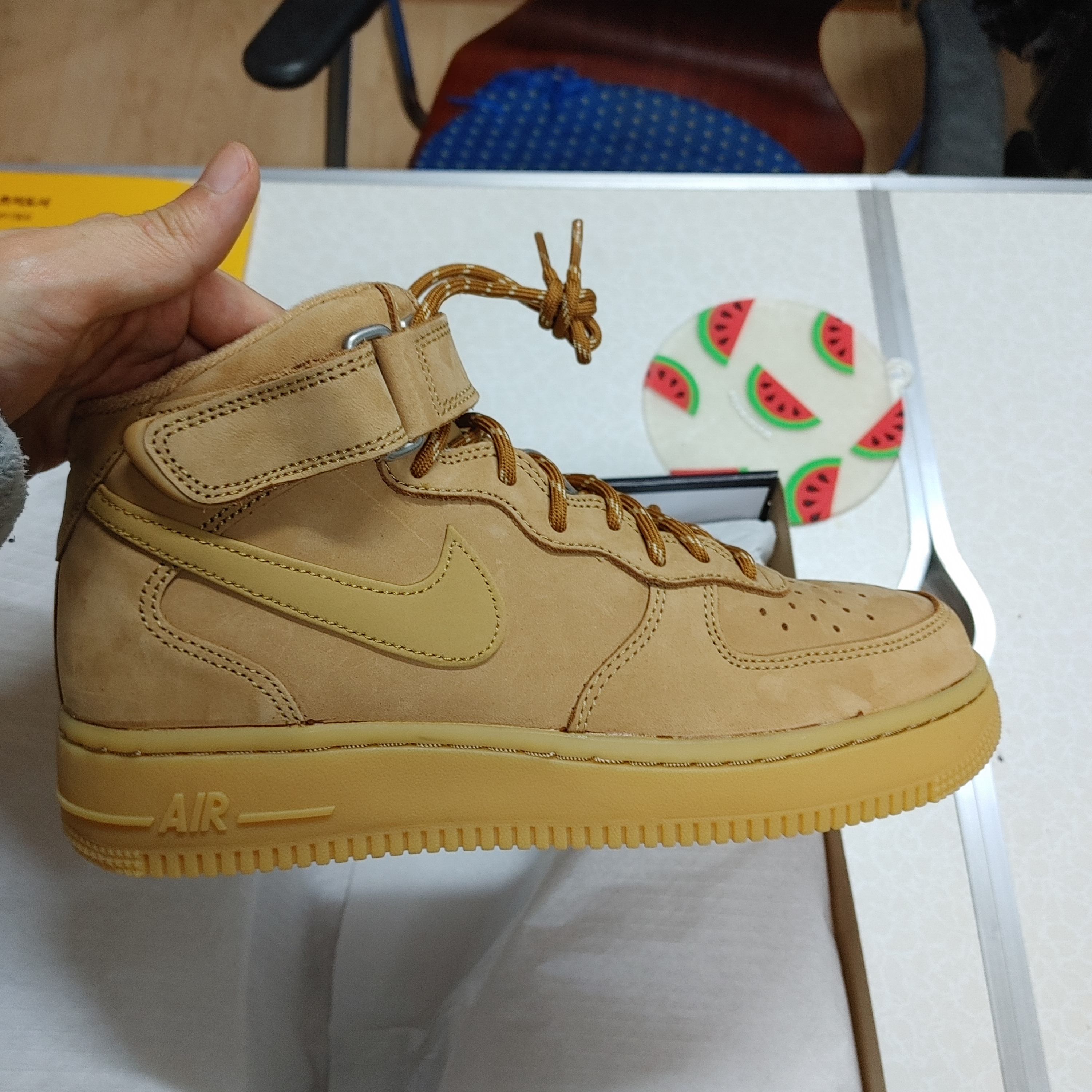 Nike Air Force 1 Mid '07 WB Flax 착용 스타일