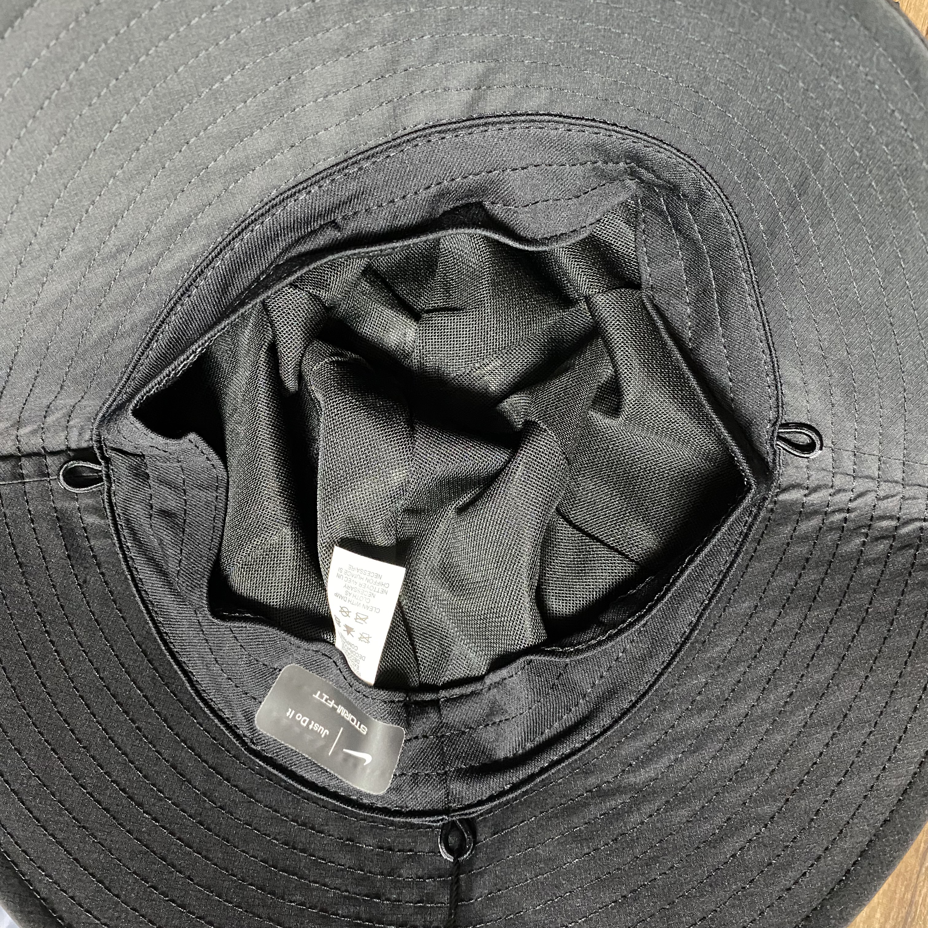 Nike x Stussy NRG FL Storm-Fit Bucket Hat Black 착용 스타일 - 3