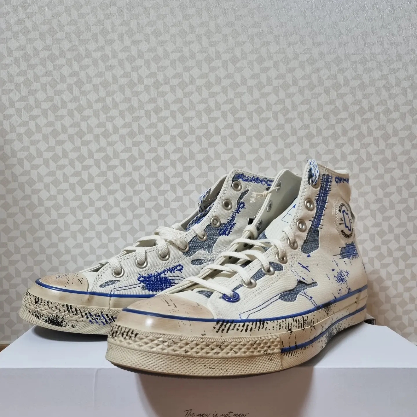 Converse x Ader Error Chuck 70 High White 착용 스타일 - 1