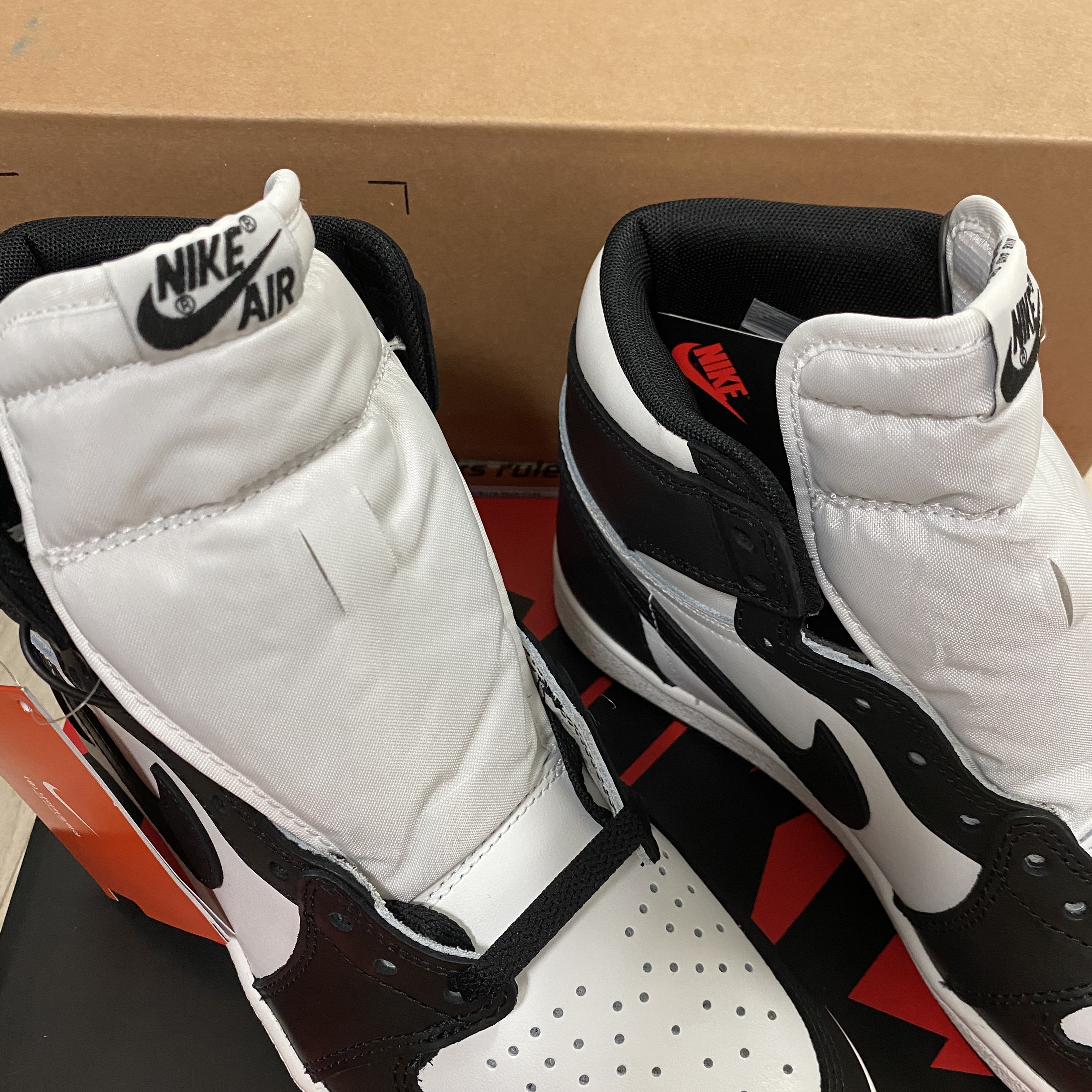 Jordan 1 High 85 Black White 착용 스타일