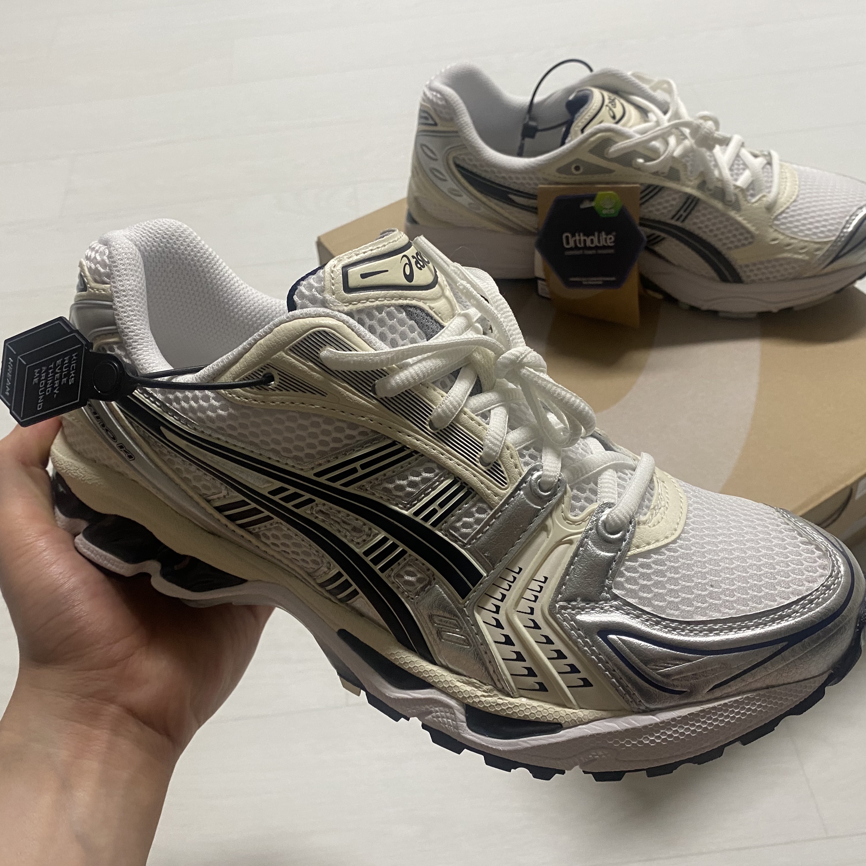 (W) Asics Gel-Kayano 14 White Midnight 착용 스타일 - 4