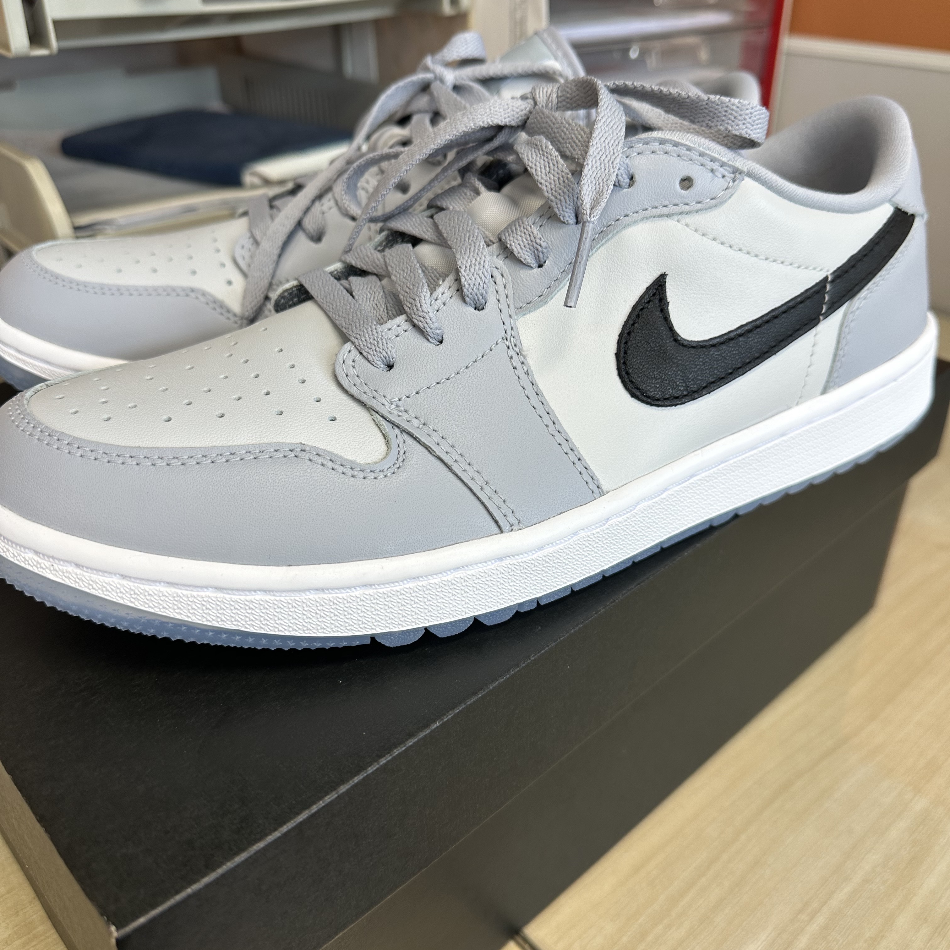 Jordan 1 Low Golf Wolf Grey 착용 스타일