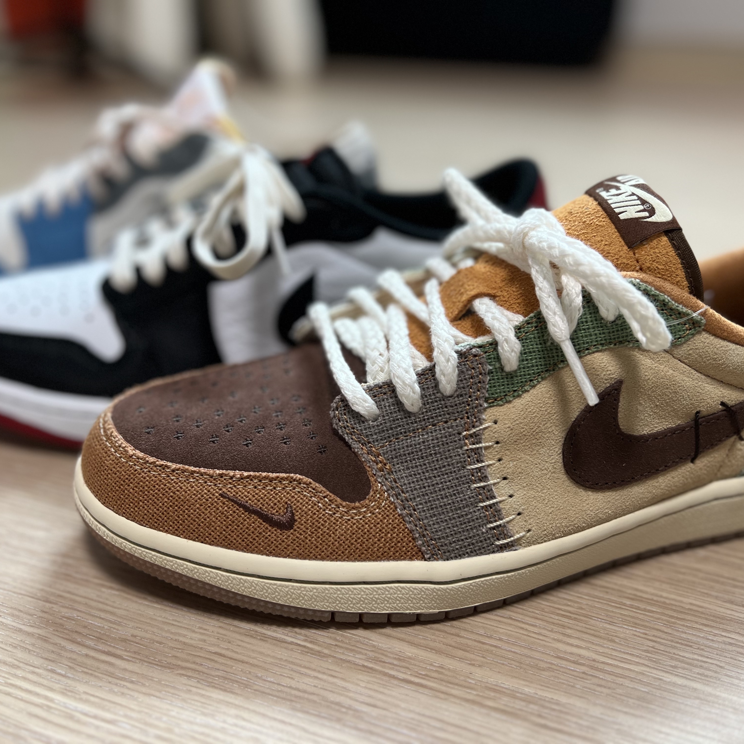 Jordan 1 x Zion Williamson Retro Low OG Flax and Oil Green 착용 스타일