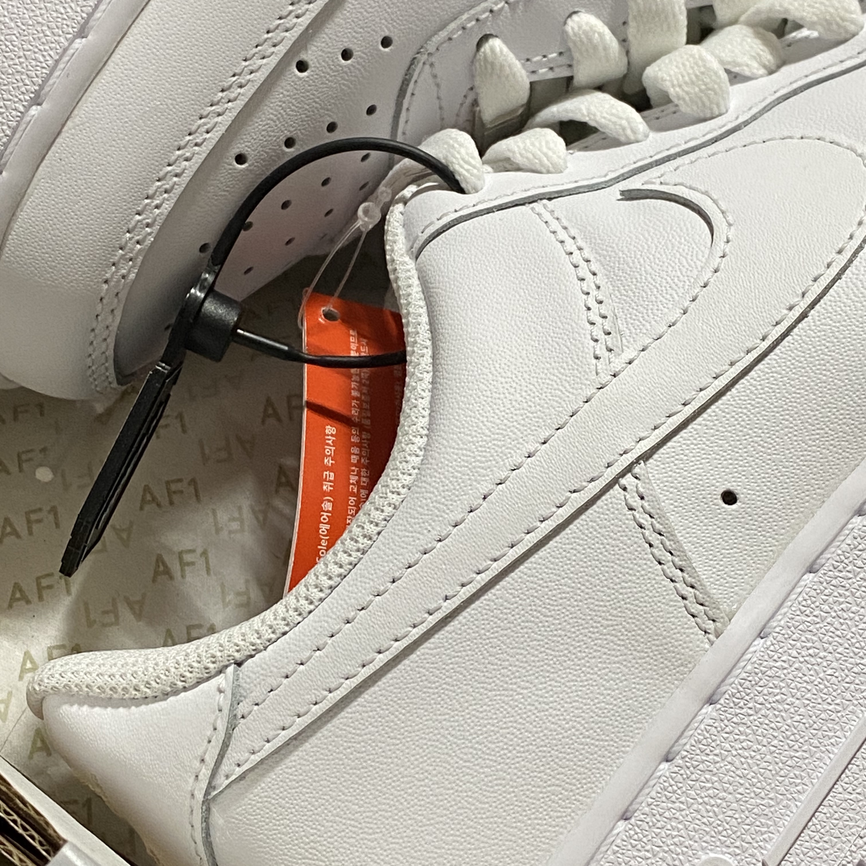 Nike Air Force 1 '07 Low White 착용 스타일