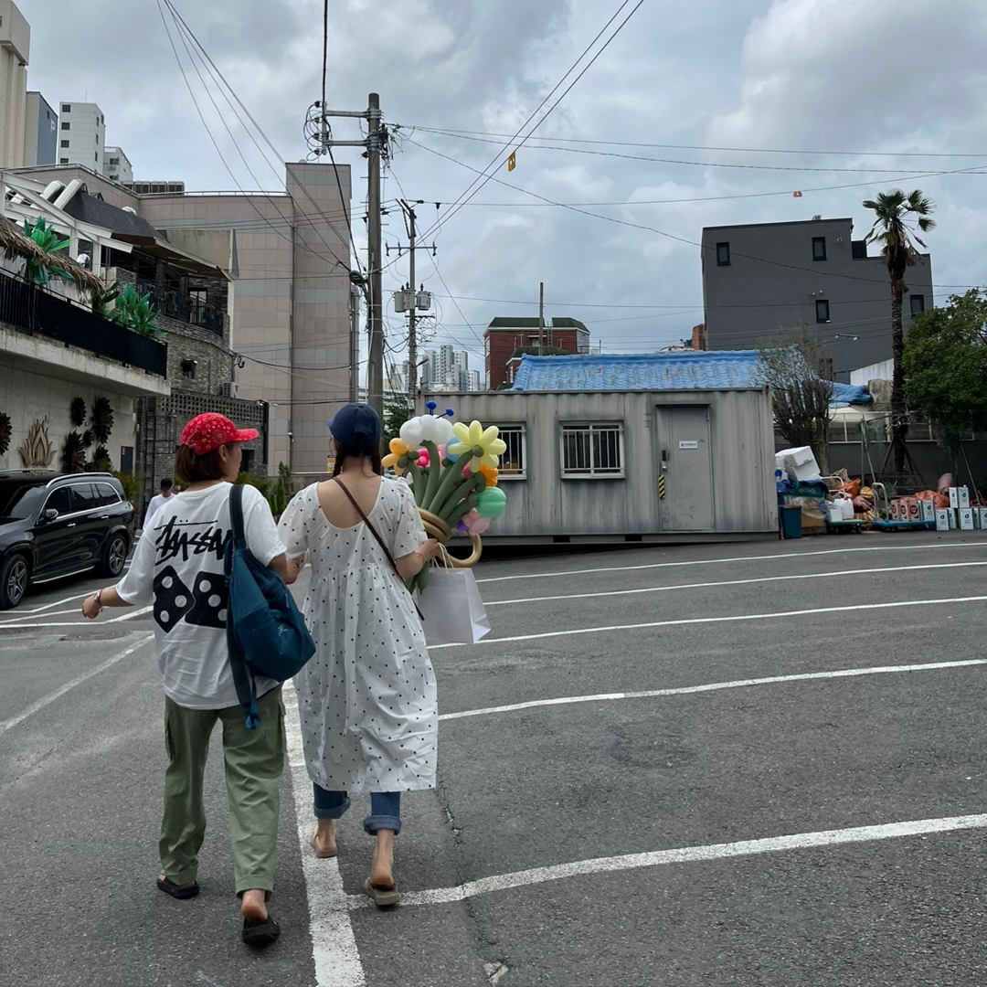 Stussy Dice Pigment Dyed T-Shirt Natural, Arc'teryx Heliad 15 Backpack Serene 착용 스타일 - 1