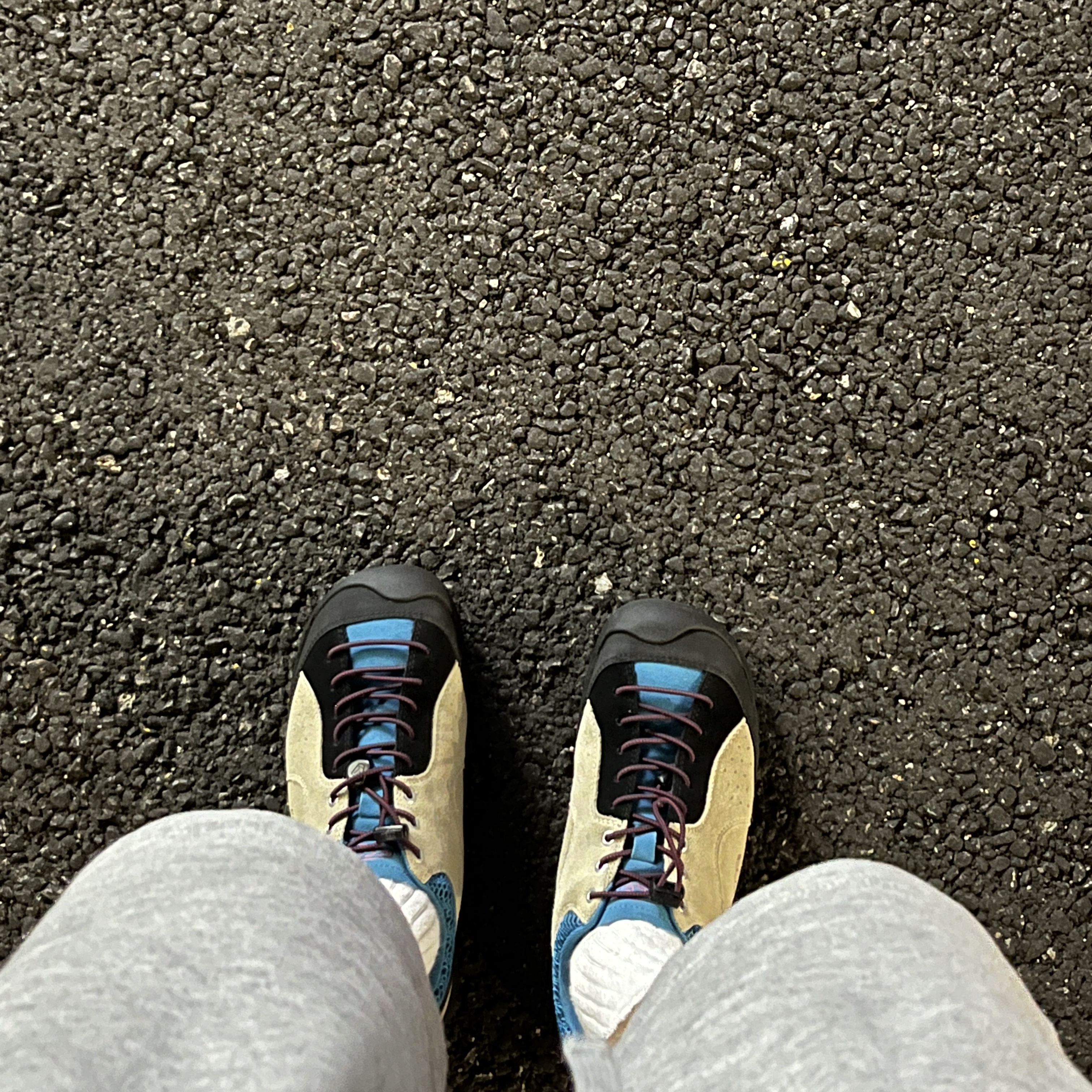 Keen Jasper Rocks SP Sneakers Beige 착용 스타일