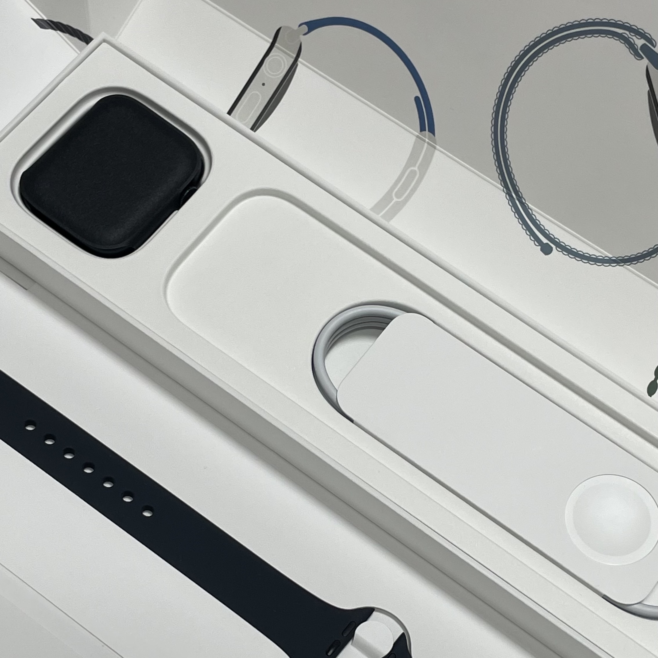 Apple Watch Series 8 45mm GPS Midnight Aluminium Case with Sport Band Midnight (Korean Ver.) 착용 스타일 - 2