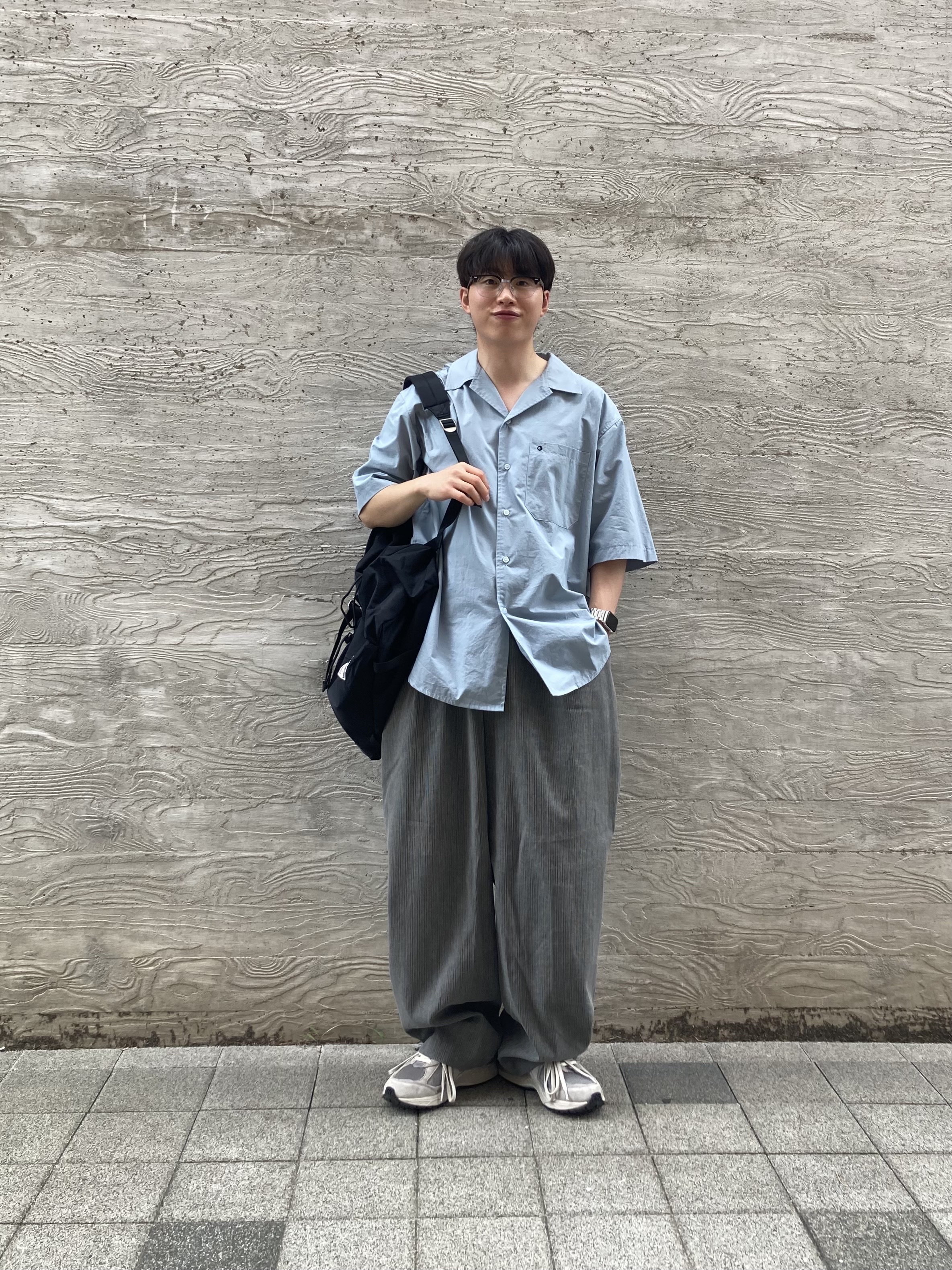 New Balance 2002R Grey 착용 스타일 - 1