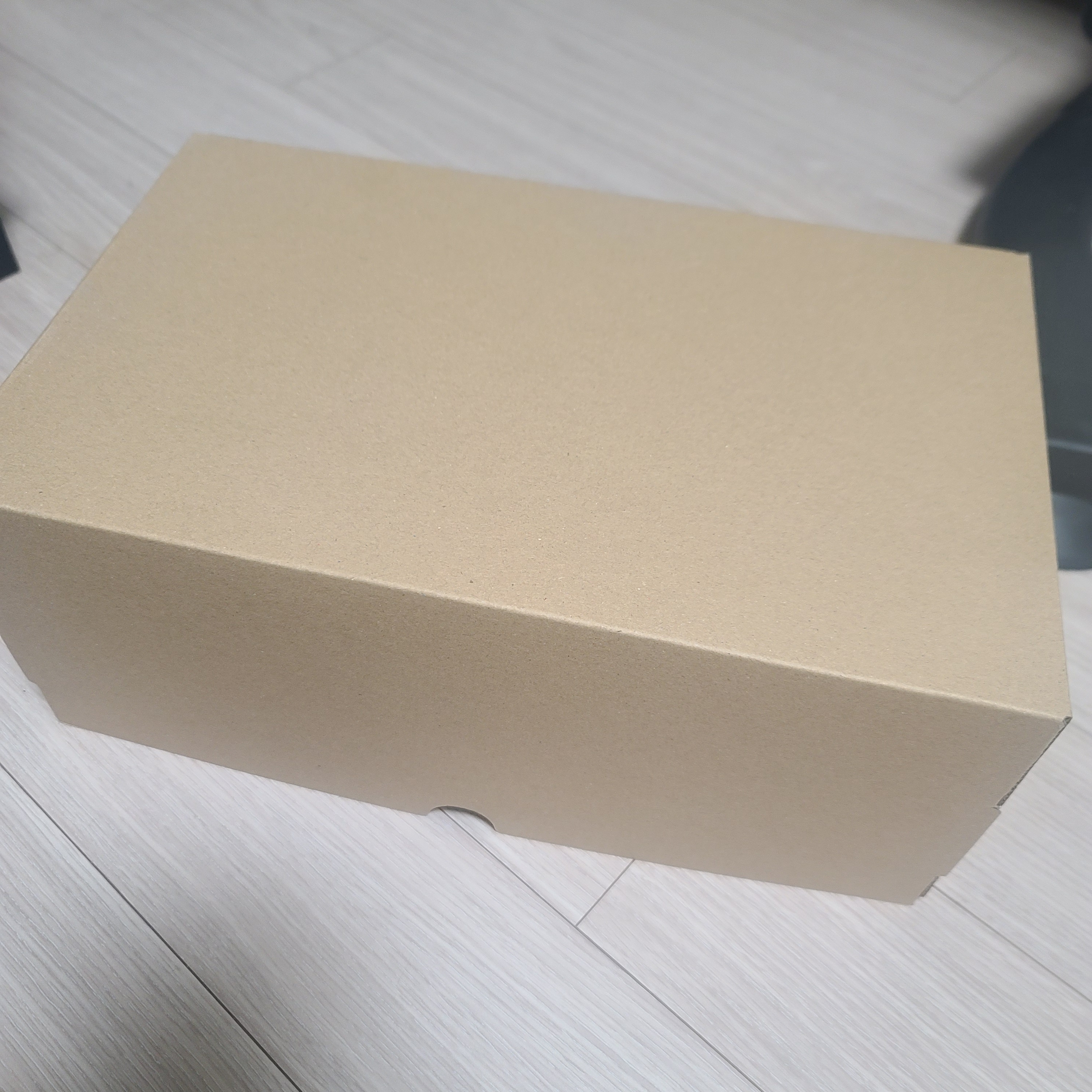 Adidas Yeezy Foam RNNR Carbon 착용 스타일 - 2