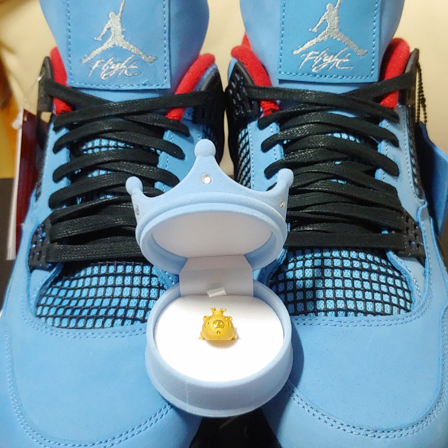 Jordan 4 x Travis Scott Retro Cactus Jack 착용 스타일