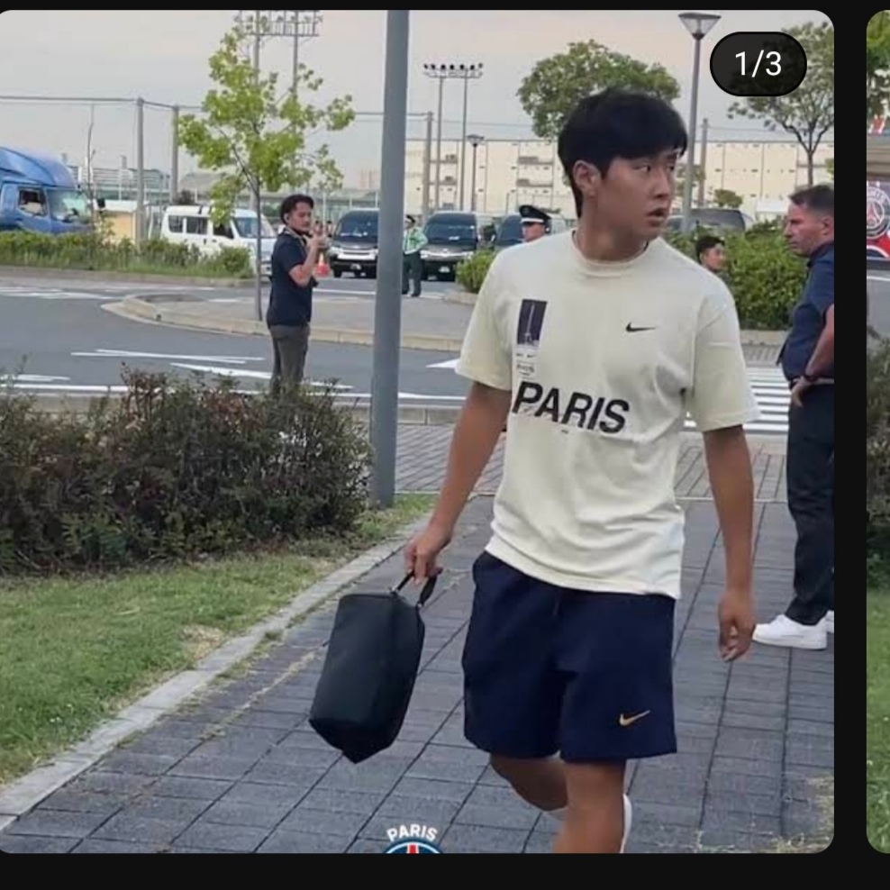 Nike Paris Saint-Germain Max90 Football T-Shirt Coconut Milk - US/EU 착용 스타일