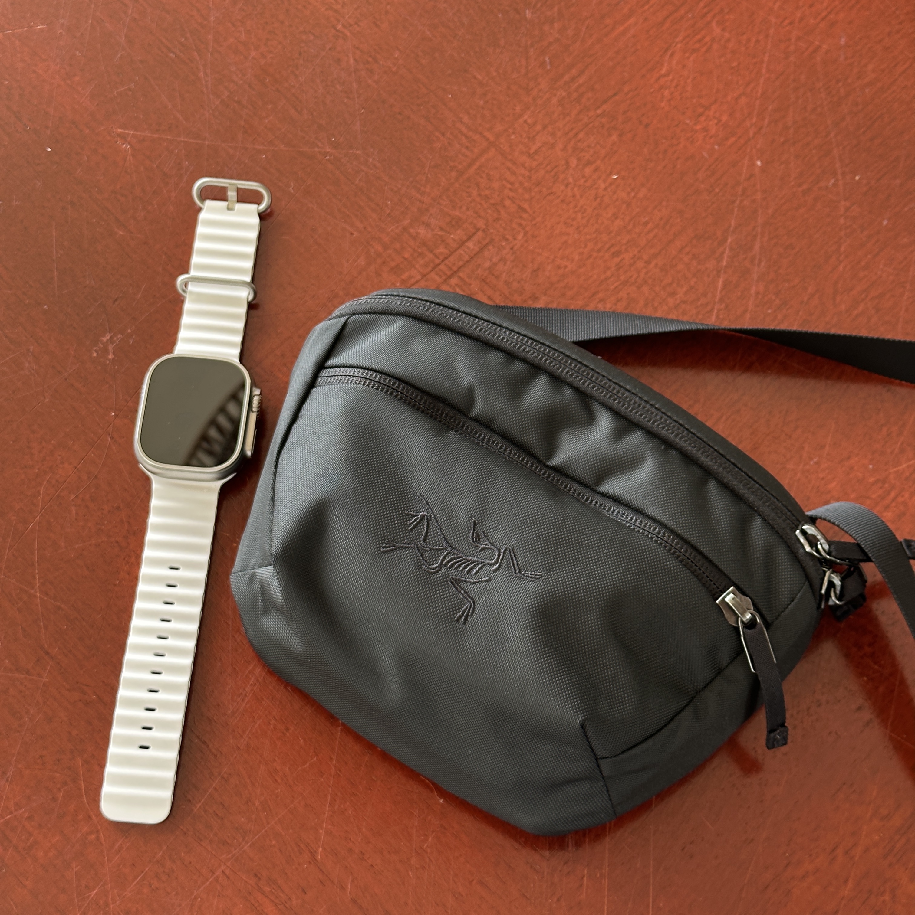 Arc'teryx Mantis 1 Waistpack Black II 착용 스타일