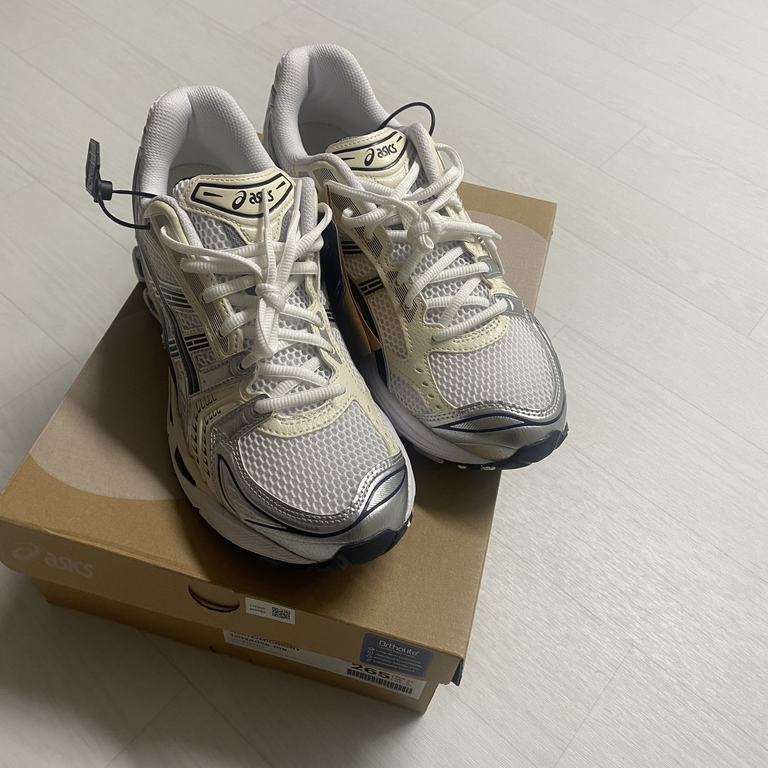 (W) Asics Gel-Kayano 14 White Midnight 착용 스타일 - 5