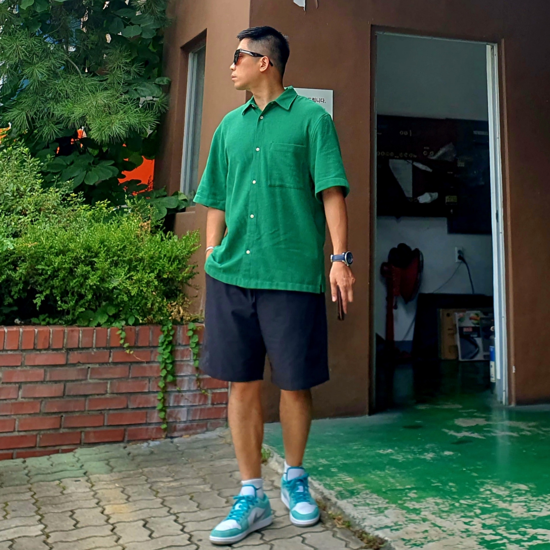 Jordan 1 Low SE New Emerald 착용 스타일 - 1