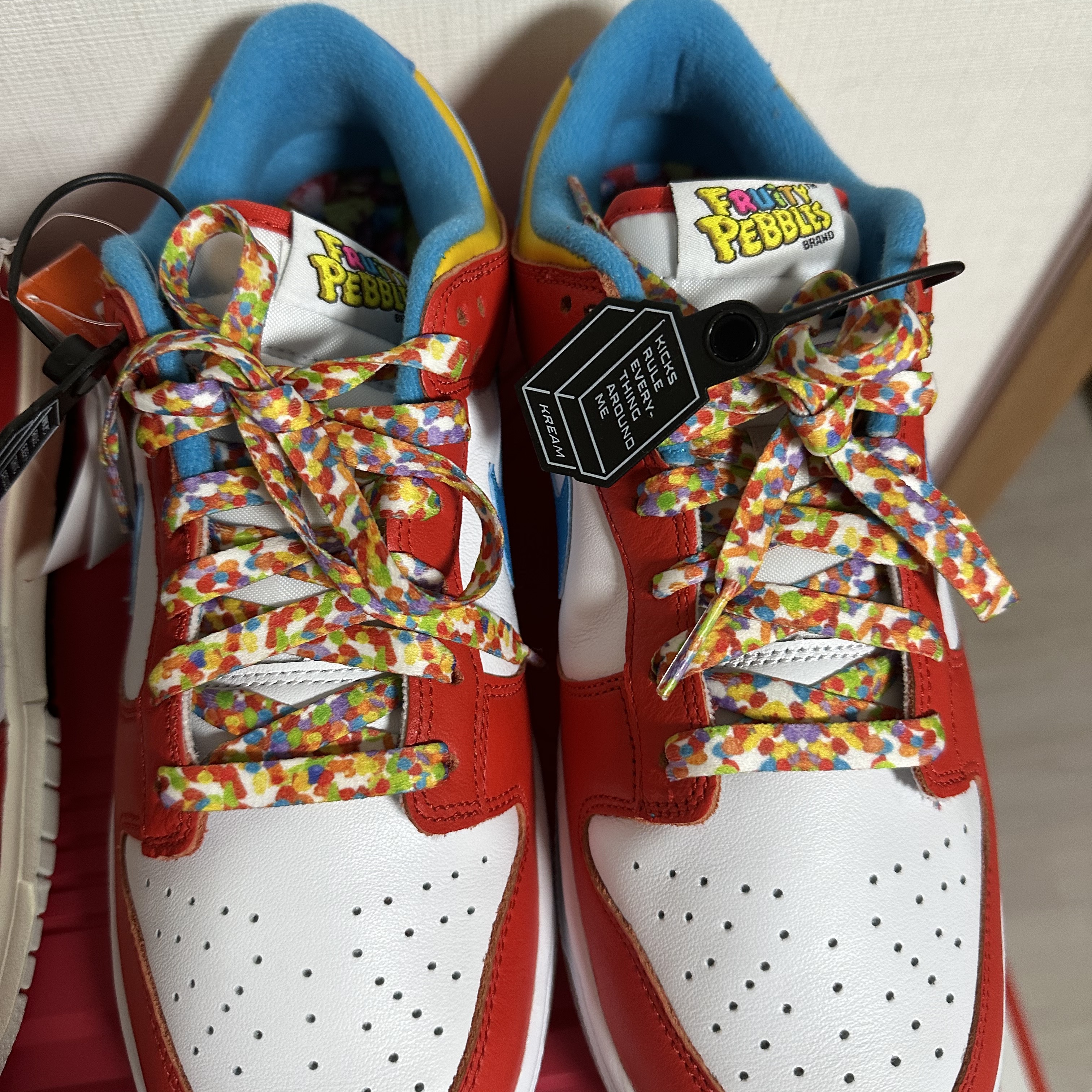Nike x LeBron James x Fruity Pebbles Dunk Low QS Habanero Red 착용 스타일