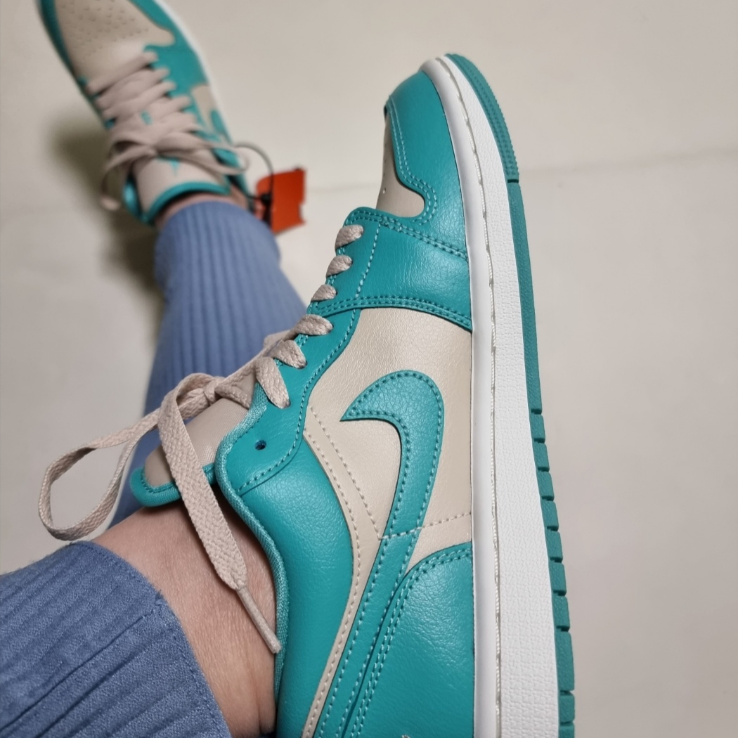 (W) Jordan 1 Low Sanddrift Washed Teal 착용 스타일
