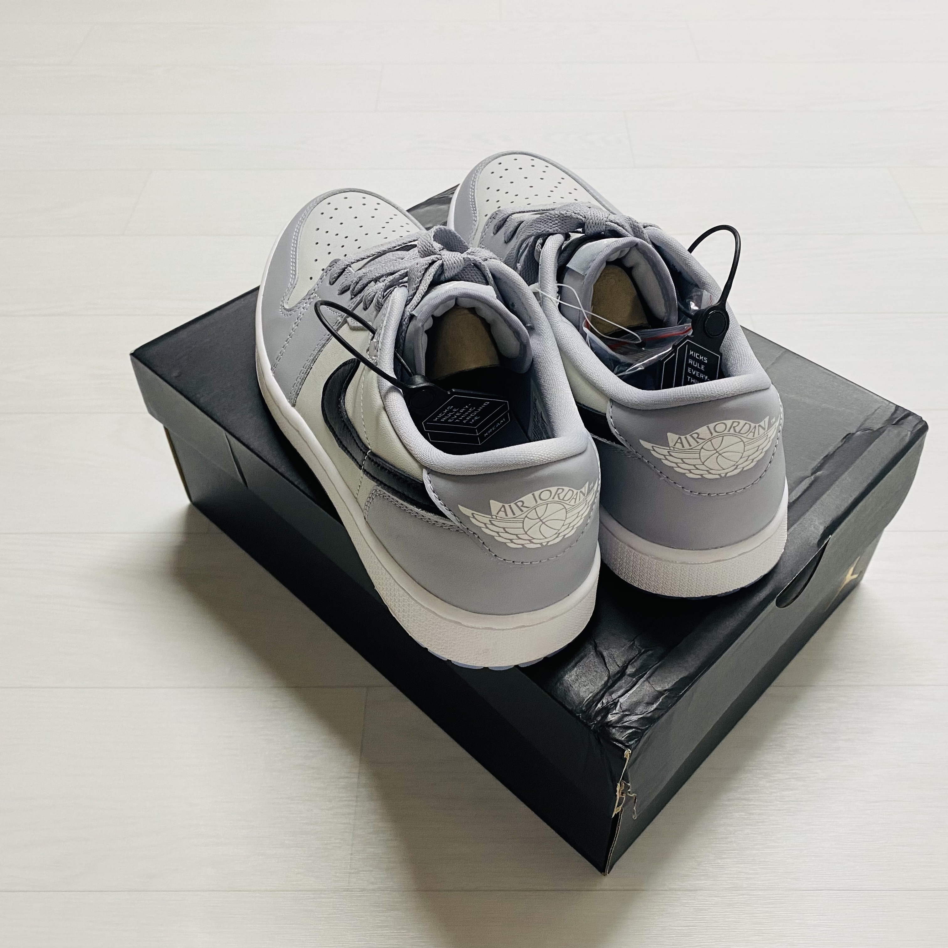 Jordan 1 Low Golf Wolf Grey 착용 스타일 - 5