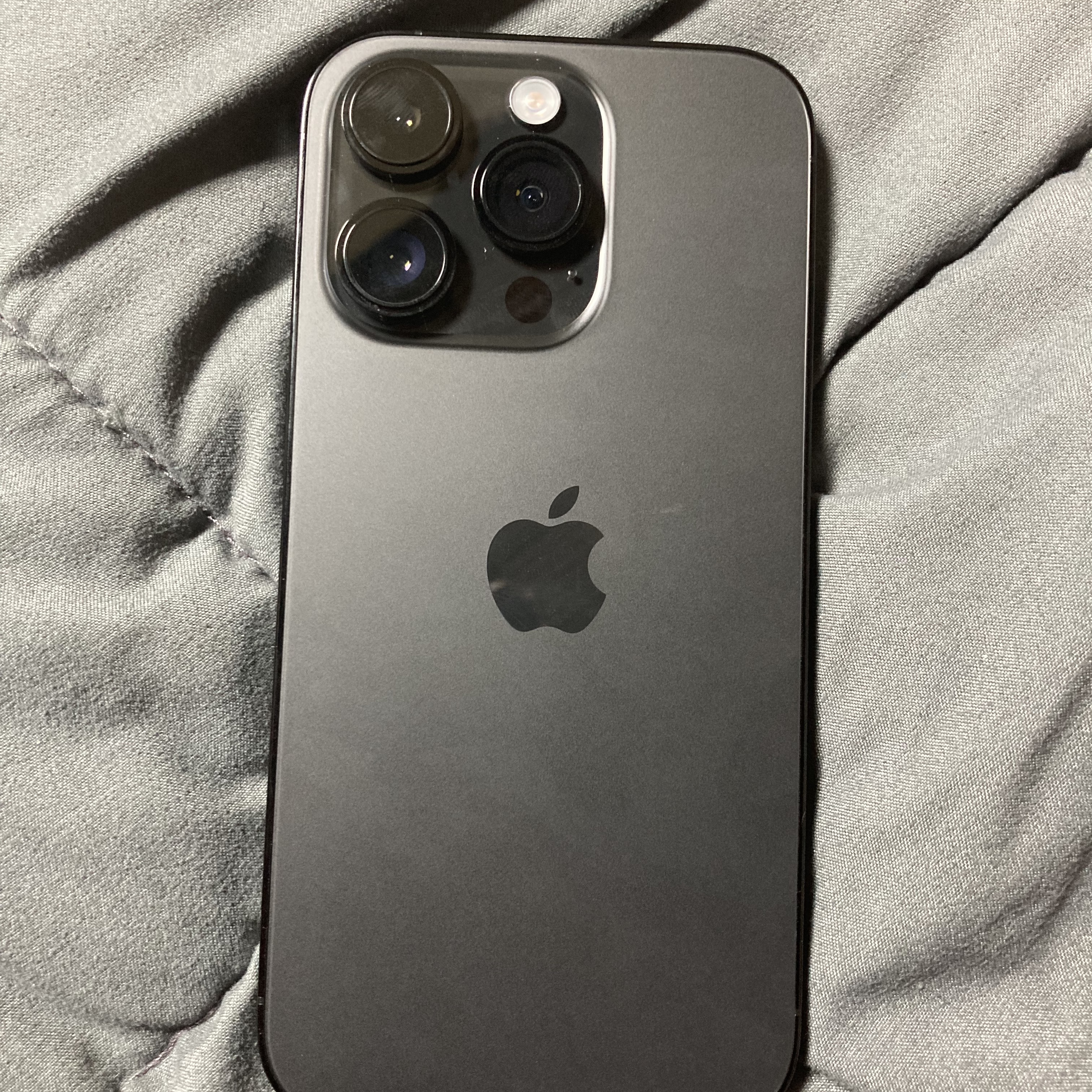 Apple iPhone 14 Pro 256GB Space Black (Korean Ver.) 착용 스타일