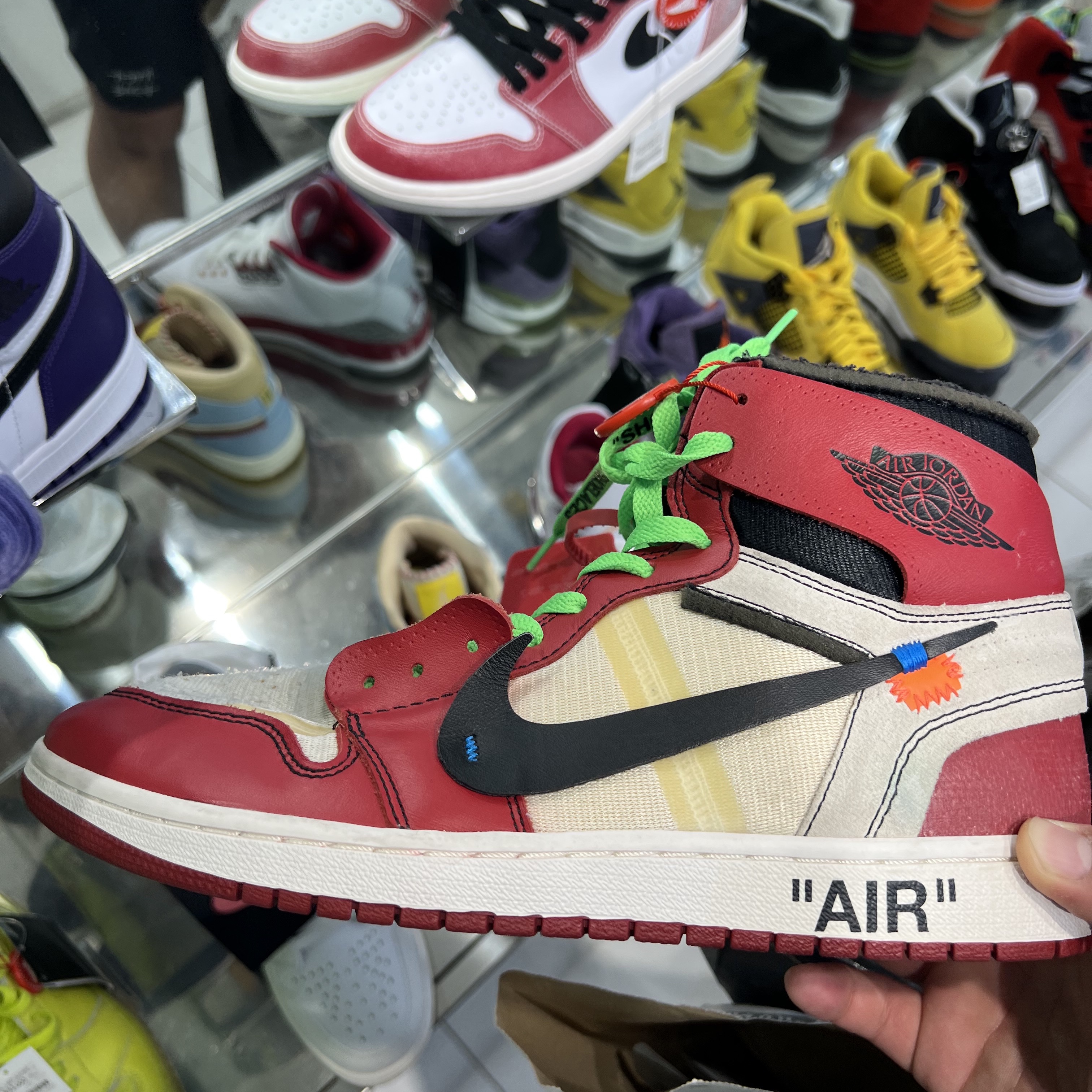 Jordan 1 x Off-White Retro High Chicago The Ten 착용 스타일