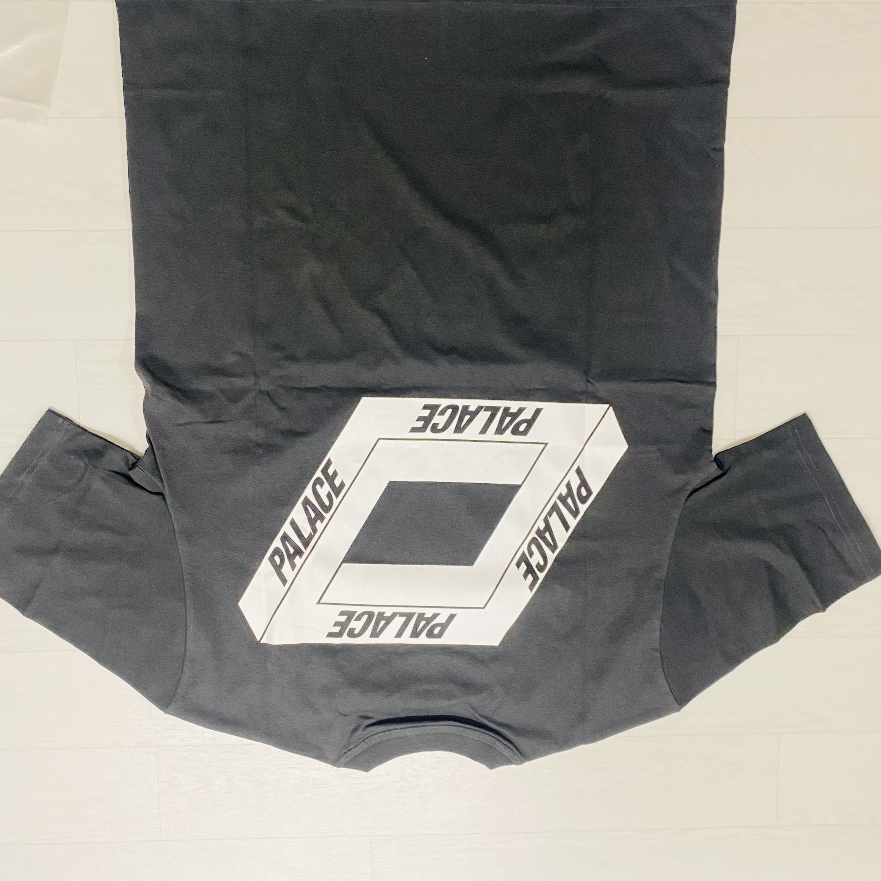 Palace Dodgy But Lush T-Shirt Black - 21SS 착용 스타일 - 4