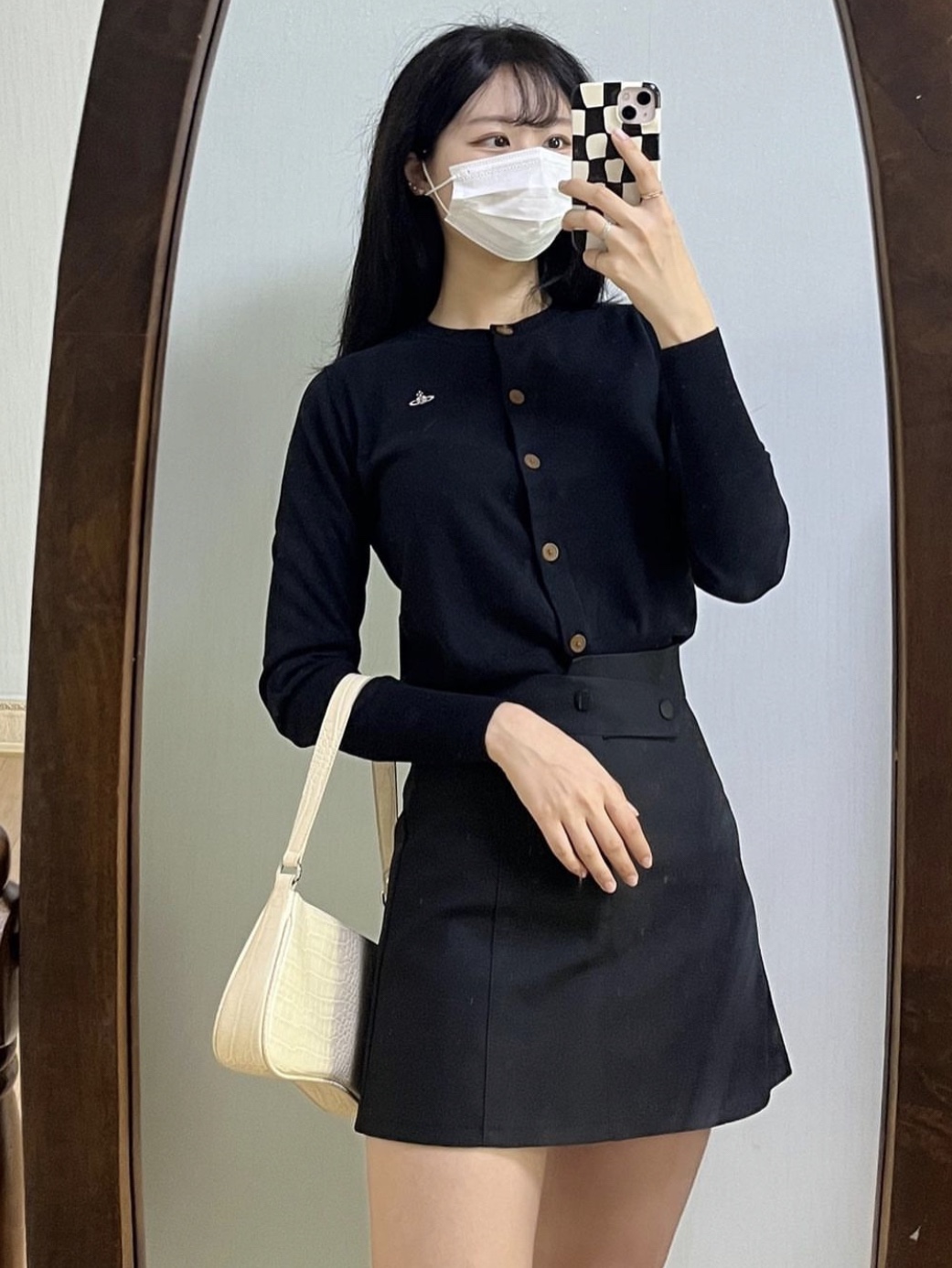 (W) Vivienne Westwood Bea Cardigan Black, (W) Vivienne Westwood Bea Cardigan Red 착용 스타일