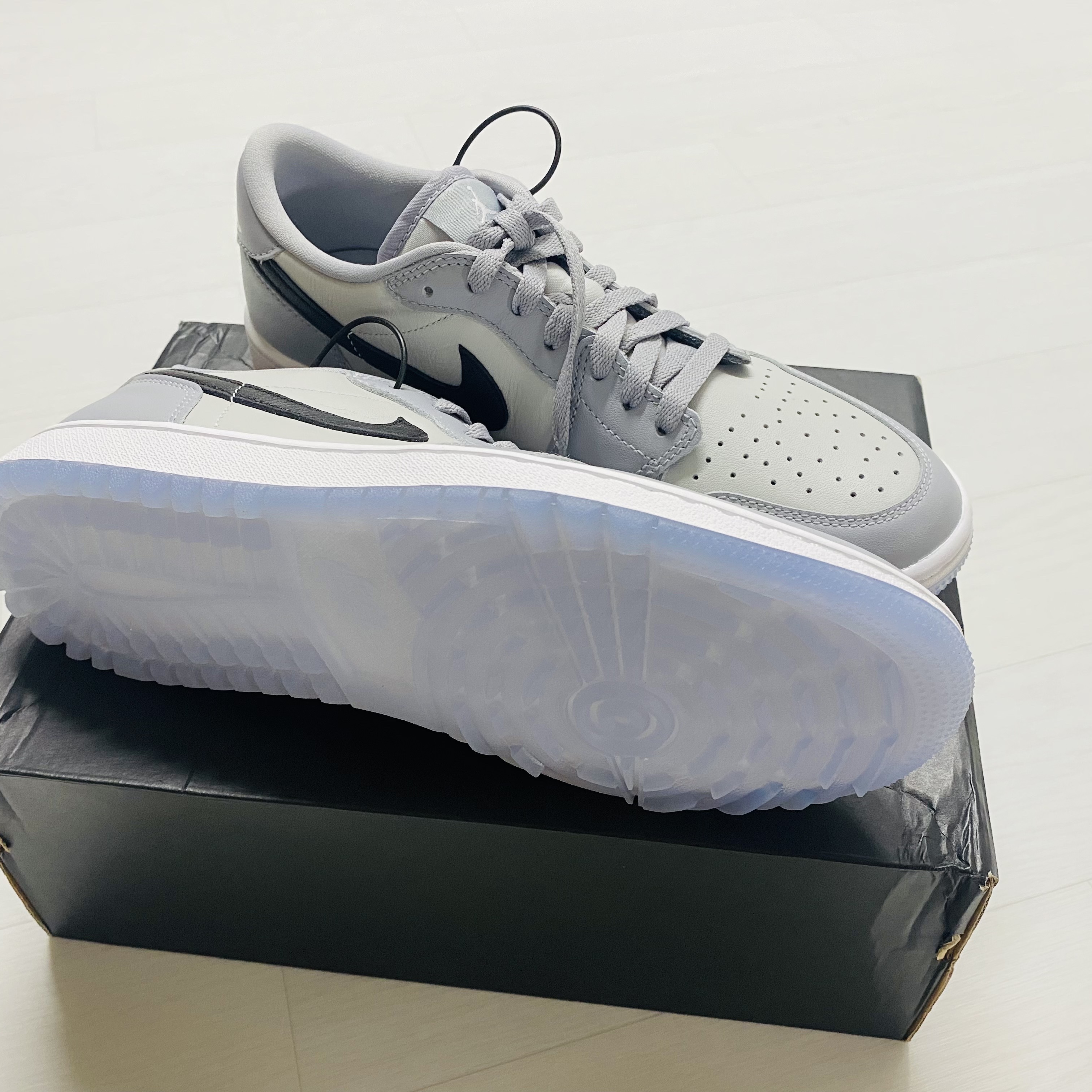 Jordan 1 Low Golf Wolf Grey 착용 스타일 - 2