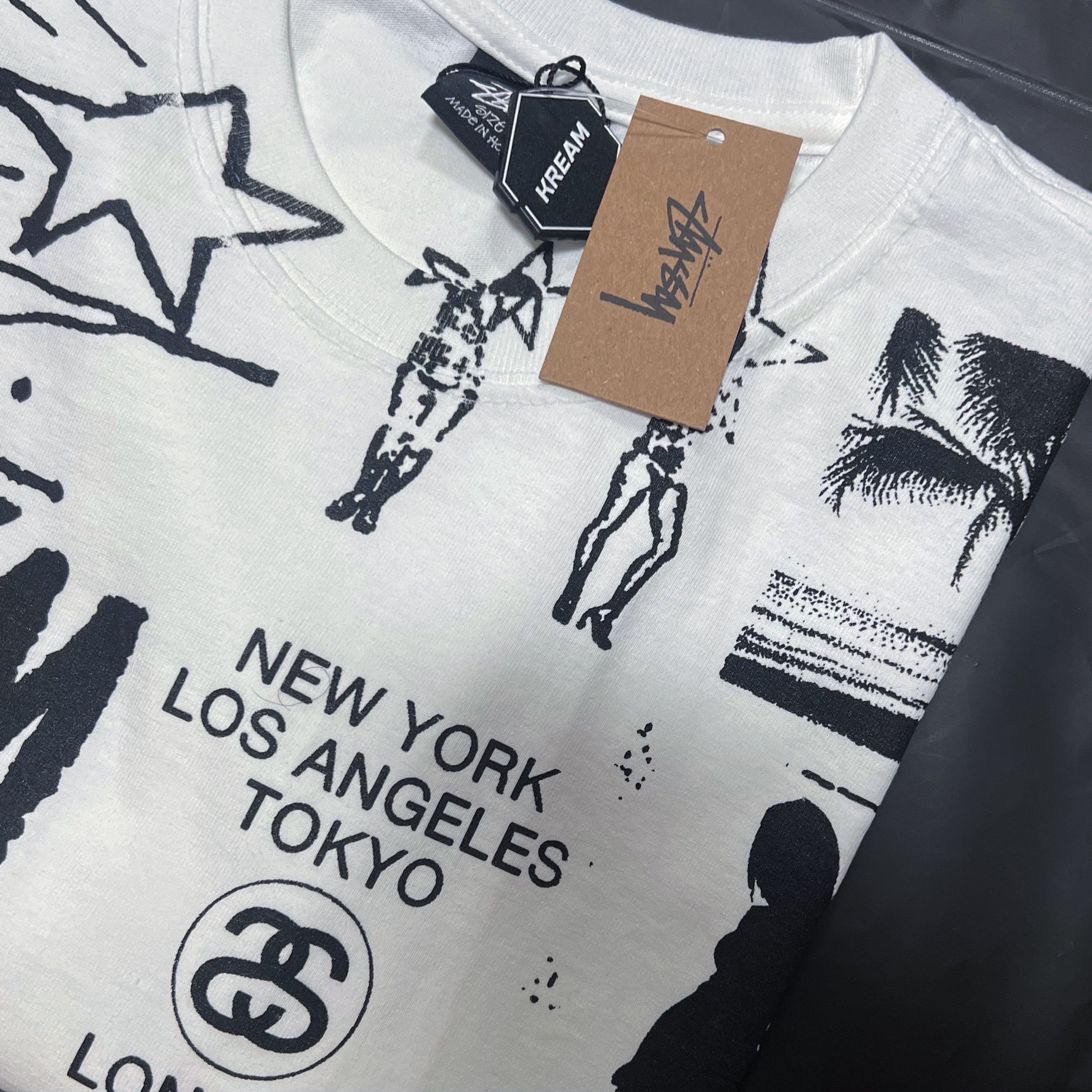 Stussy Sara T-Shirt White 착용 스타일