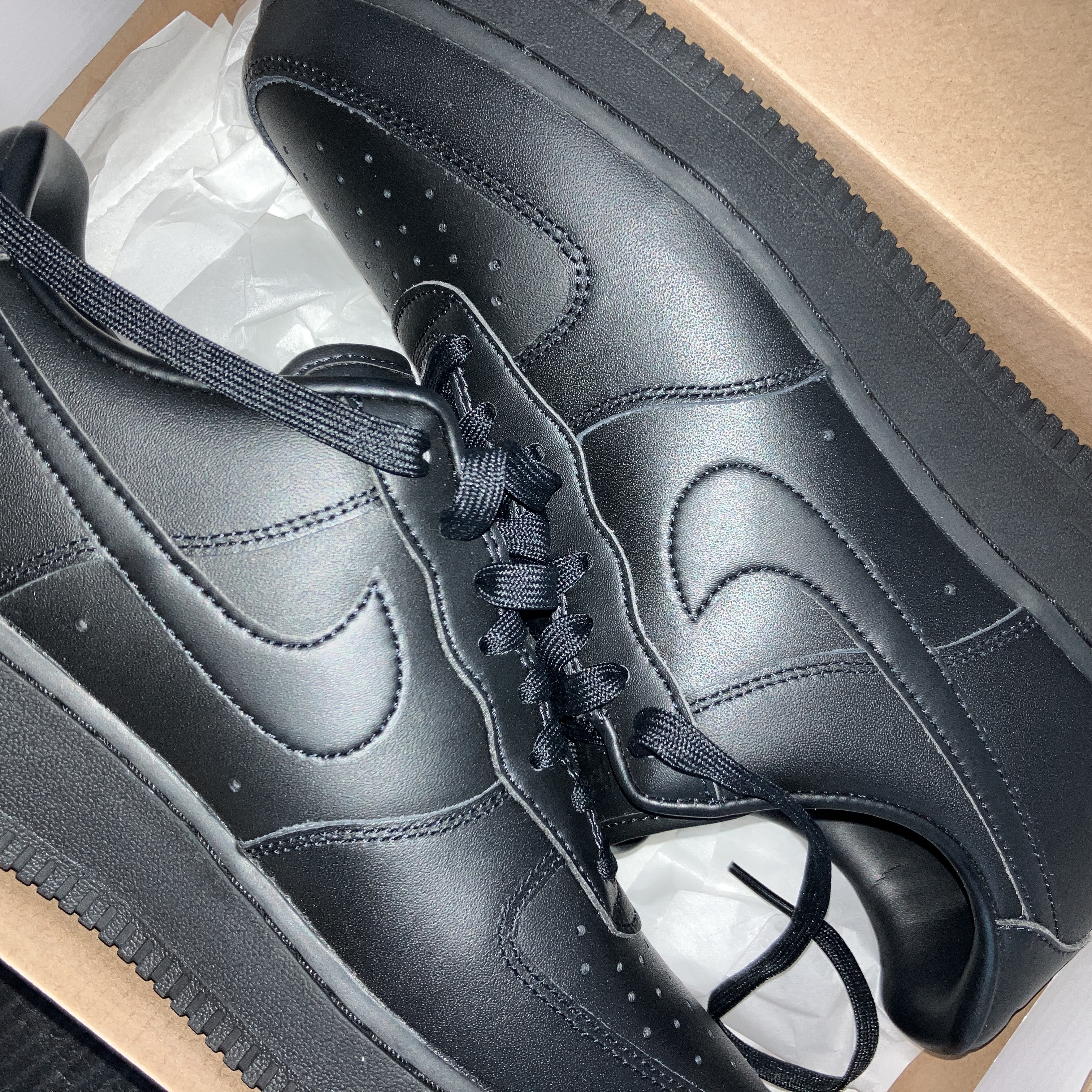 Nike Air Force 1 '07 Fresh Black 착용 스타일