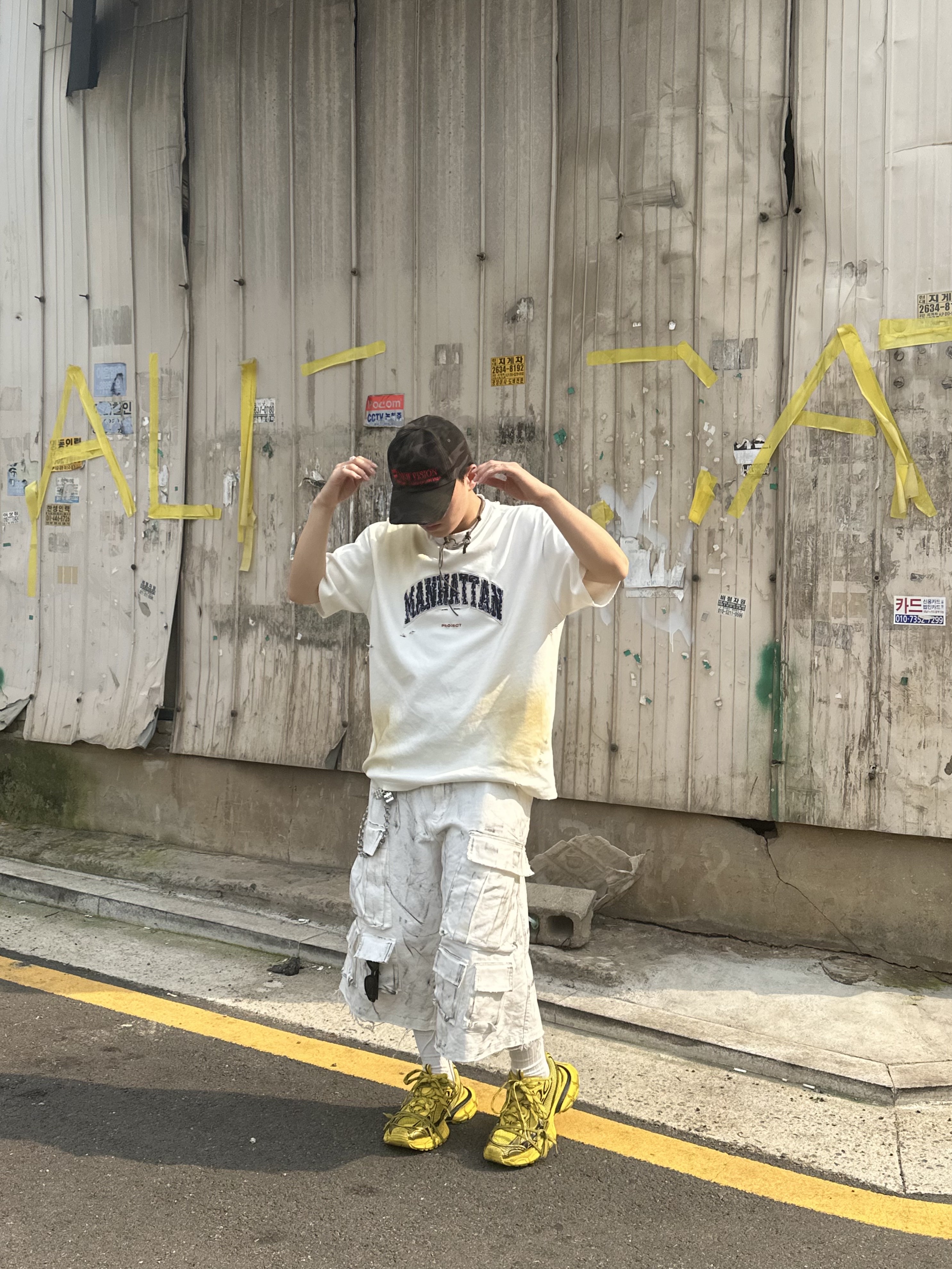 Balenciaga 3XL Sneakers Yellow Black 착용 스타일 - 3