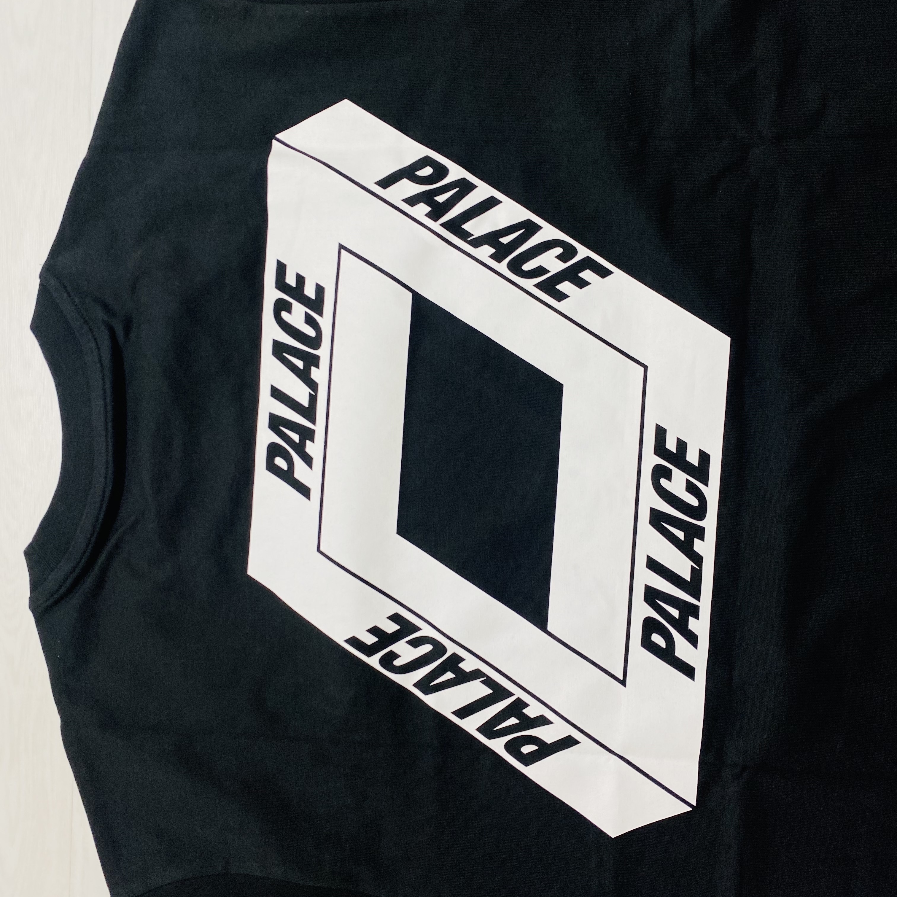 Palace Dodgy But Lush T-Shirt Black - 21SS 착용 스타일 - 3