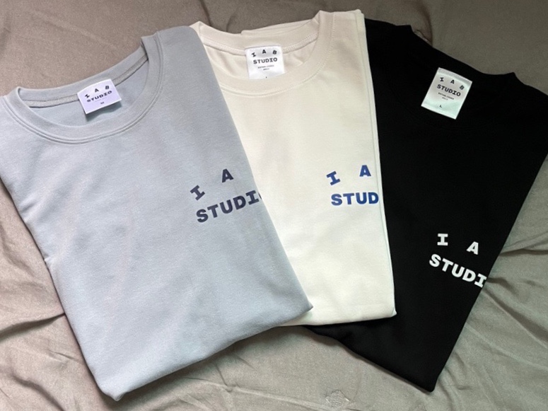 IAB Studio T-Shirt Ash Blue - 21SS, IAB Studio 10th Anniversary T-Shirts Pack White & Black (2 Pack) 착용 스타일