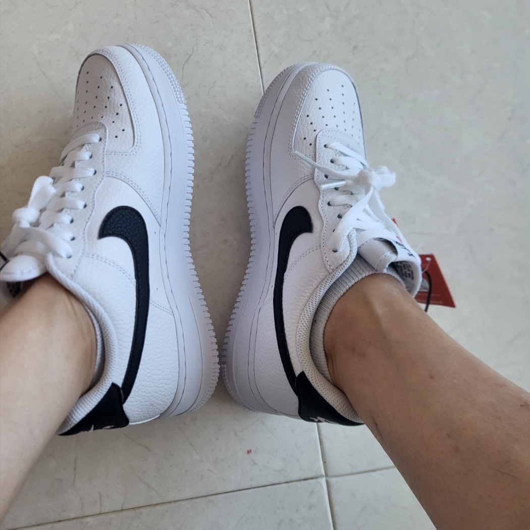 Nike Air Force 1 '07 White Black 착용 스타일