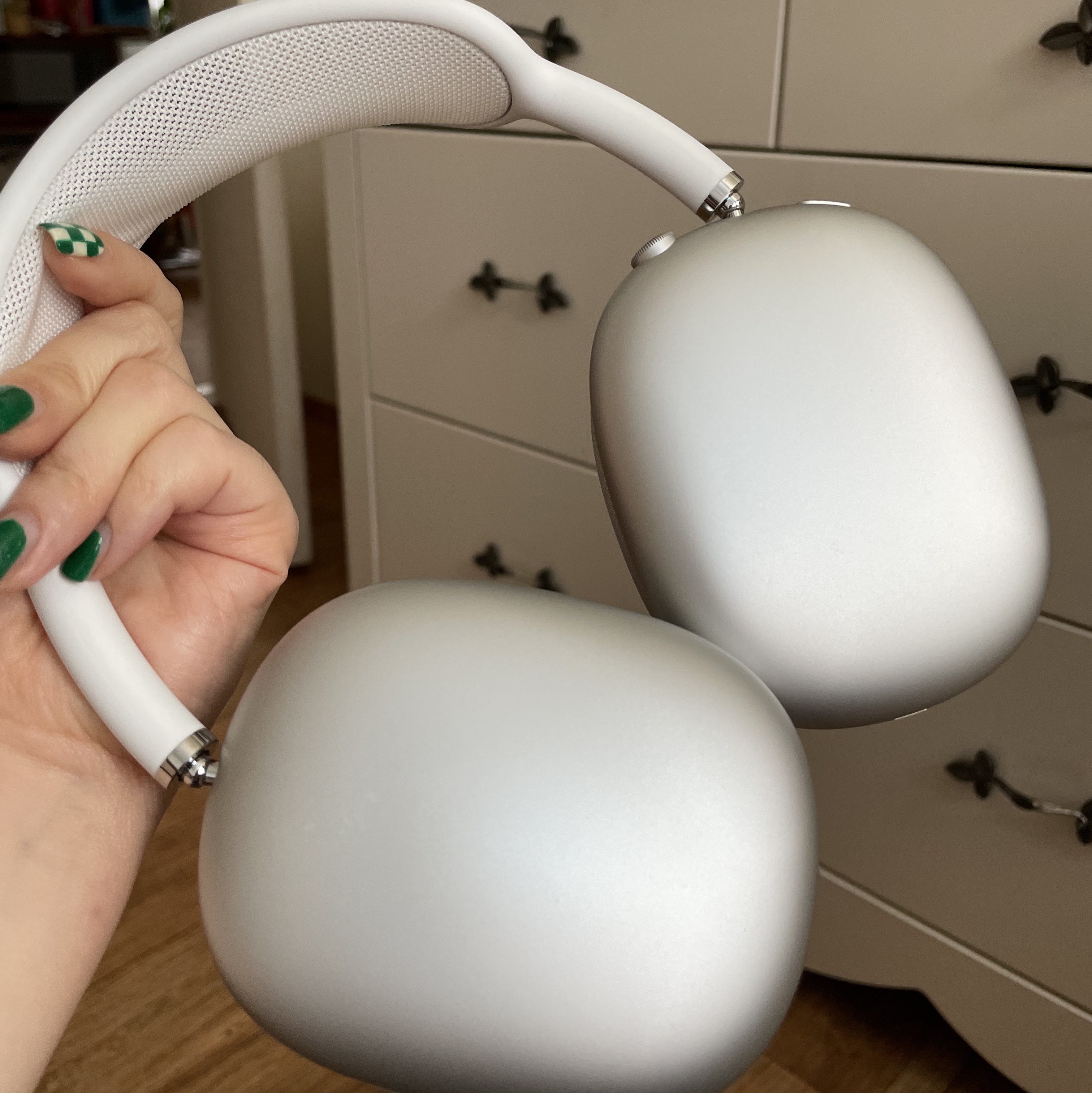 Apple AirPods Max Lightning Silver (Korean Ver.) 착용 스타일