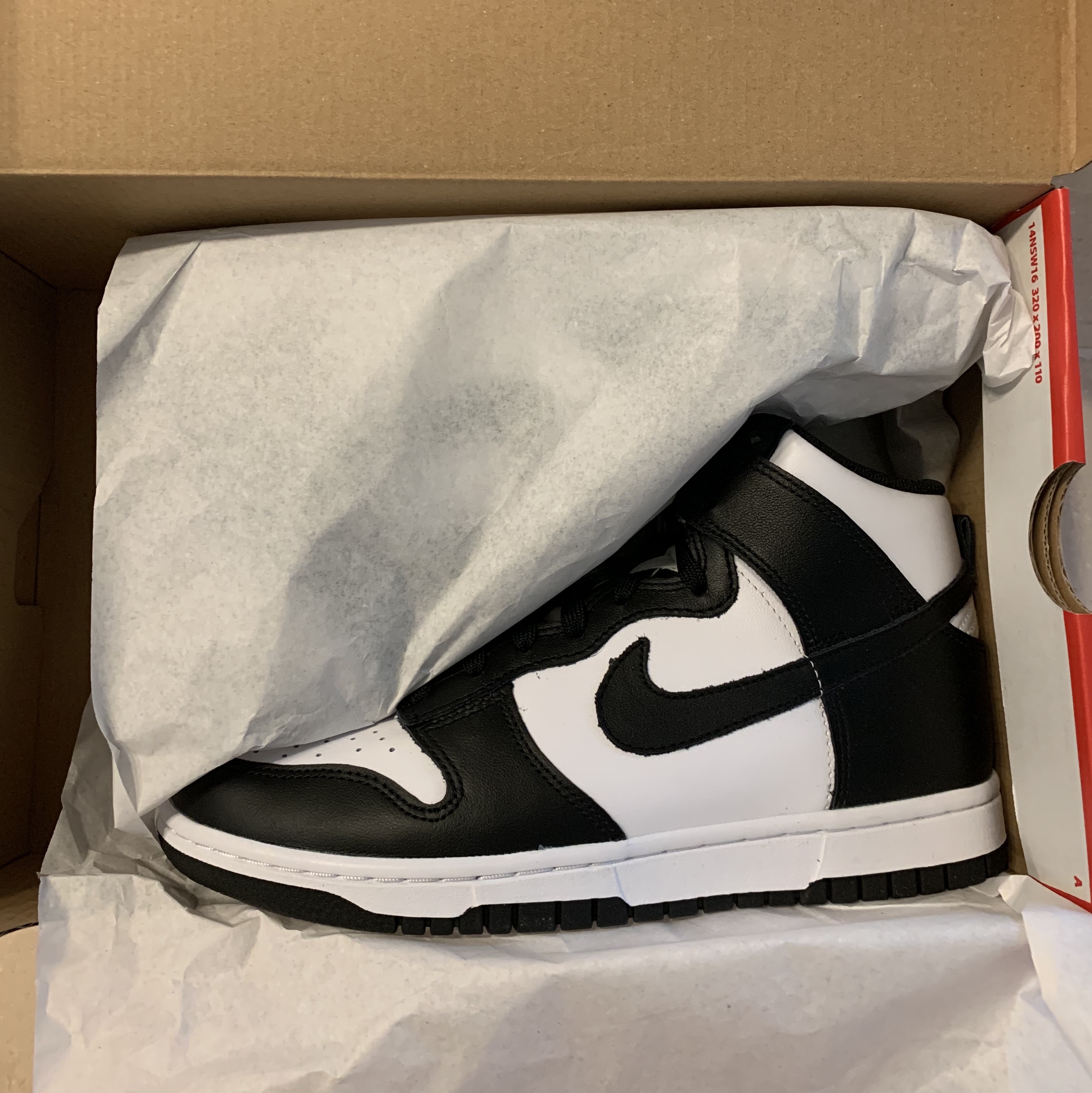 Nike Dunk High Retro Championship White 착용 스타일