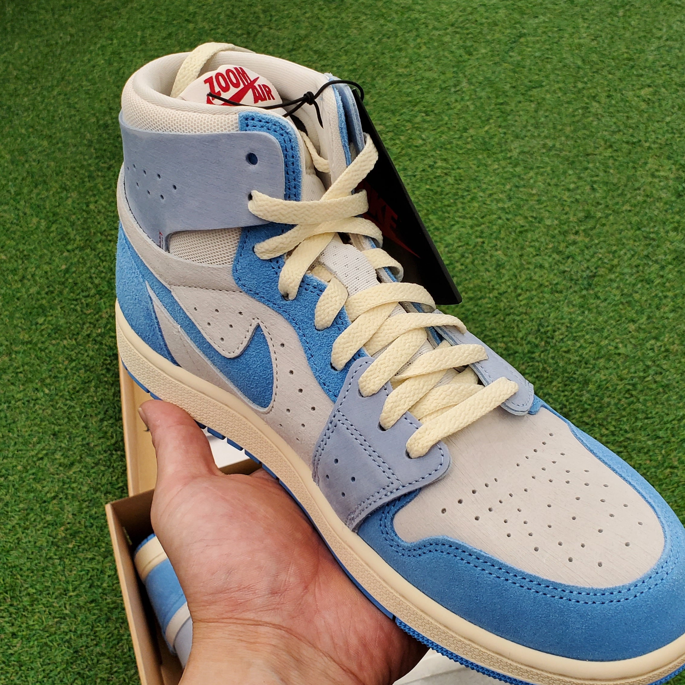 (W) Jordan 1 Zoom Air CMFT 2 Phantom University Blue 착용 스타일 - 2