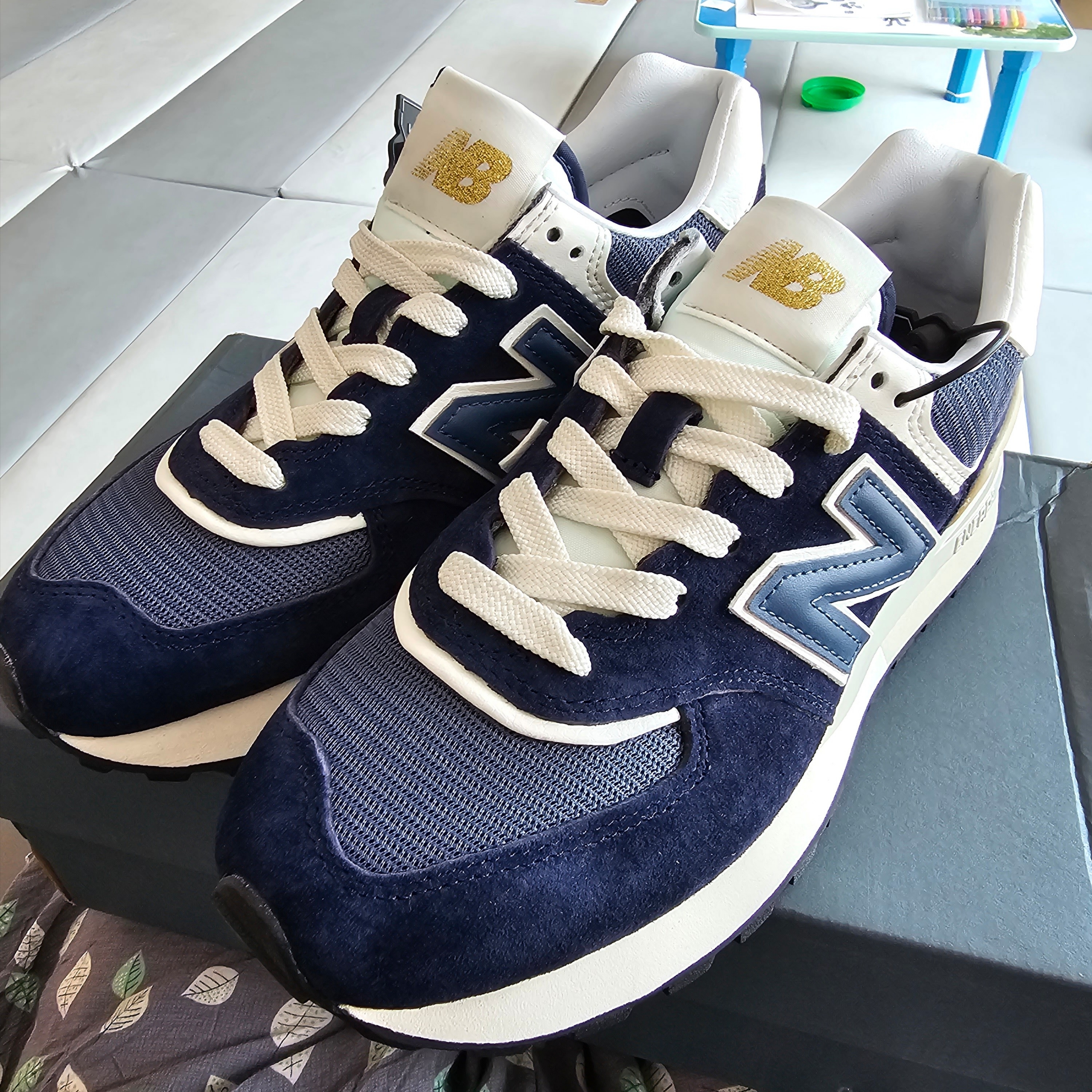 New Balance 574 Legacy Navy 착용 스타일 - 1