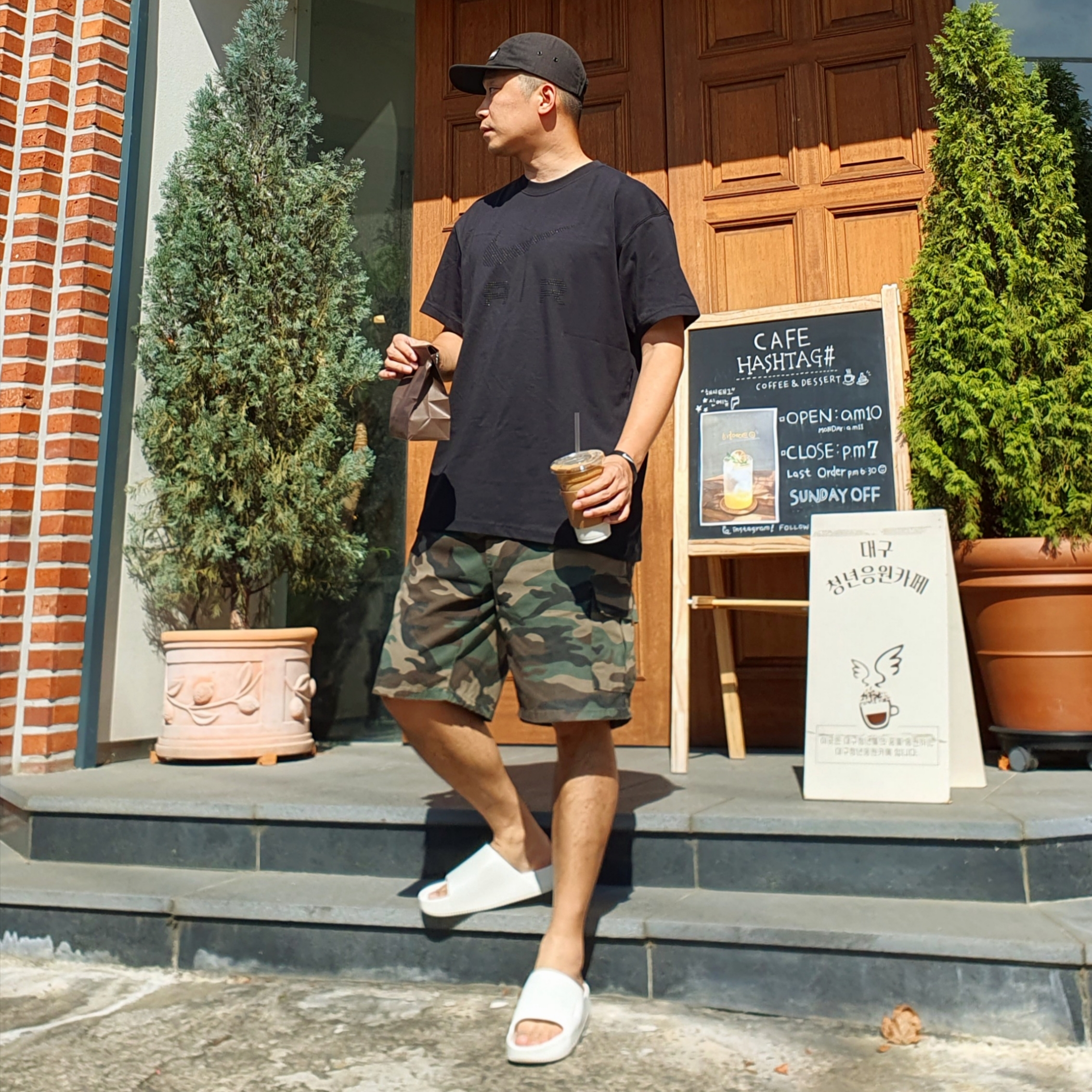 Nike Calm Slide Sail, Supreme Military Camp Cap Black - 20SS 착용 스타일 - 1