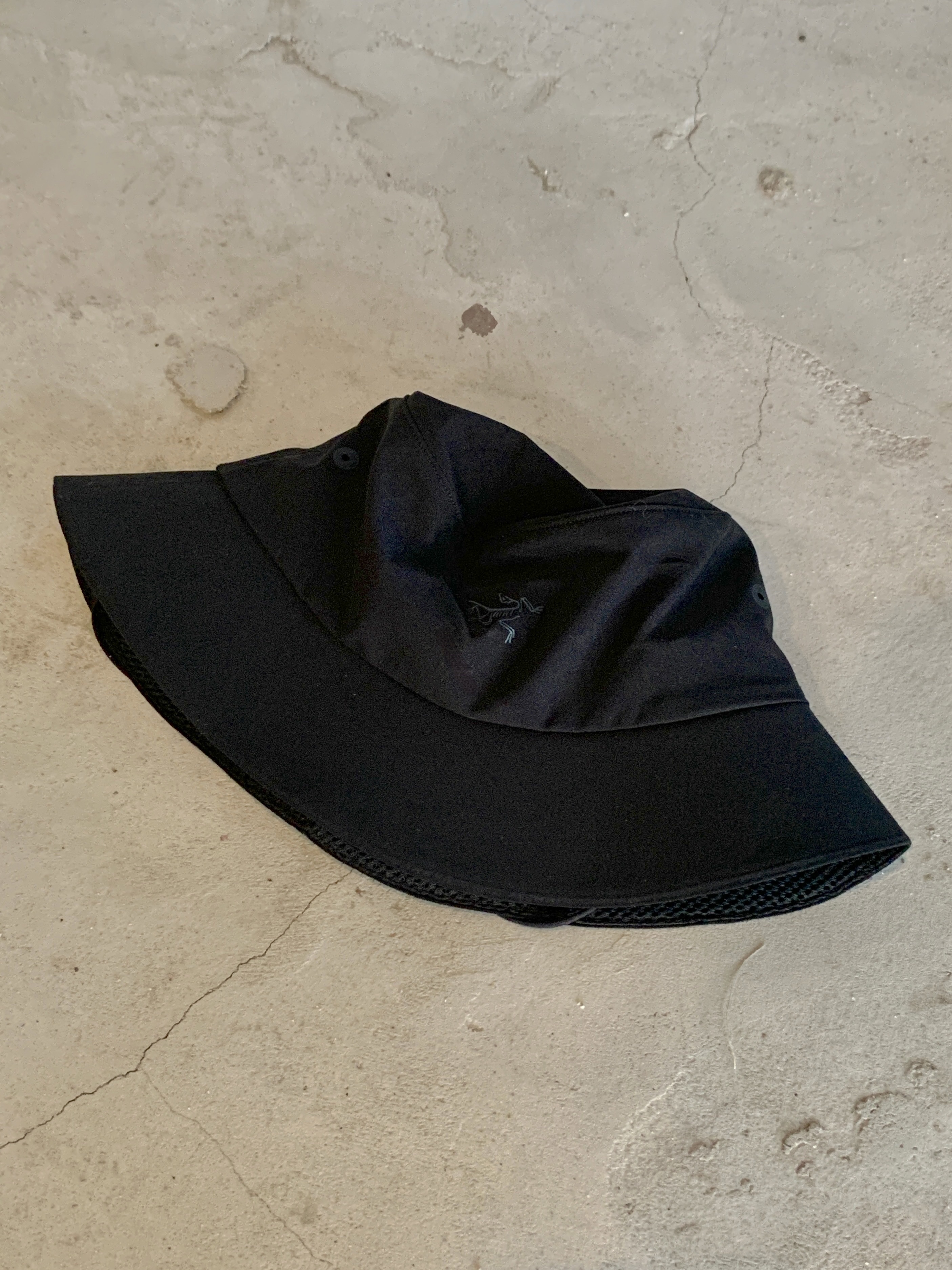 Arc'teryx Sinsolo Hat Black 착용 스타일 - 1