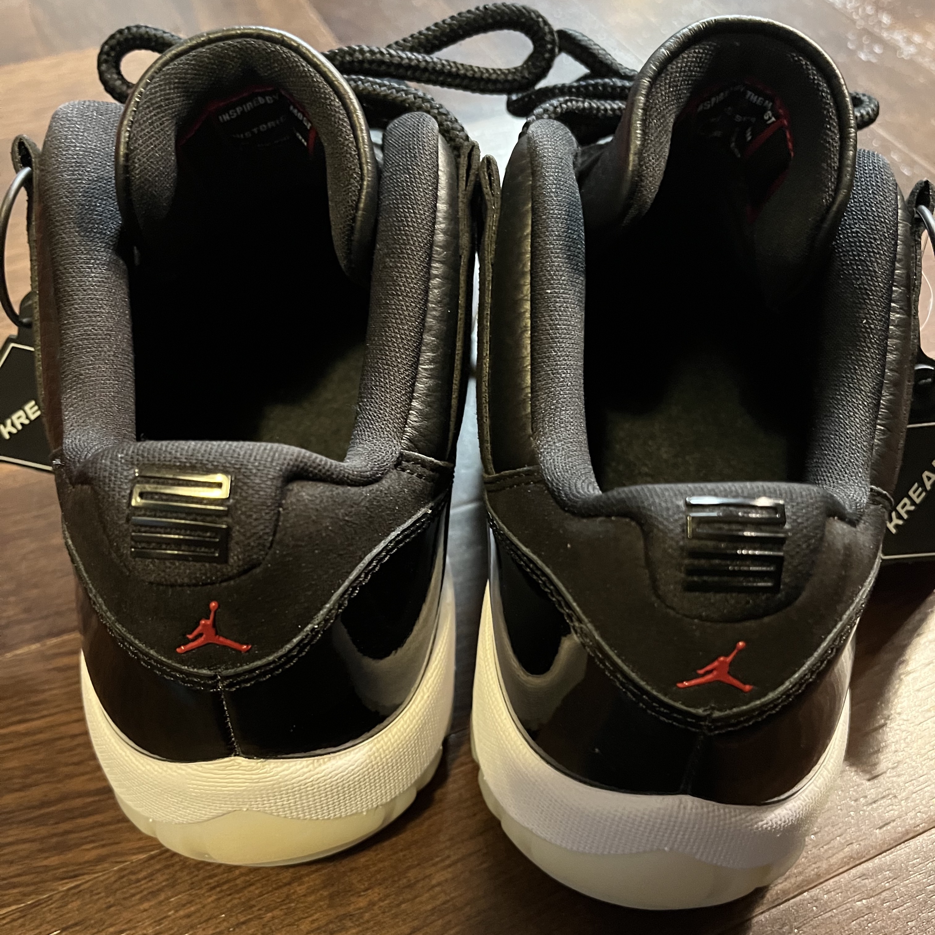 Jordan 11 Retro Low 72-10 착용 스타일 - 3