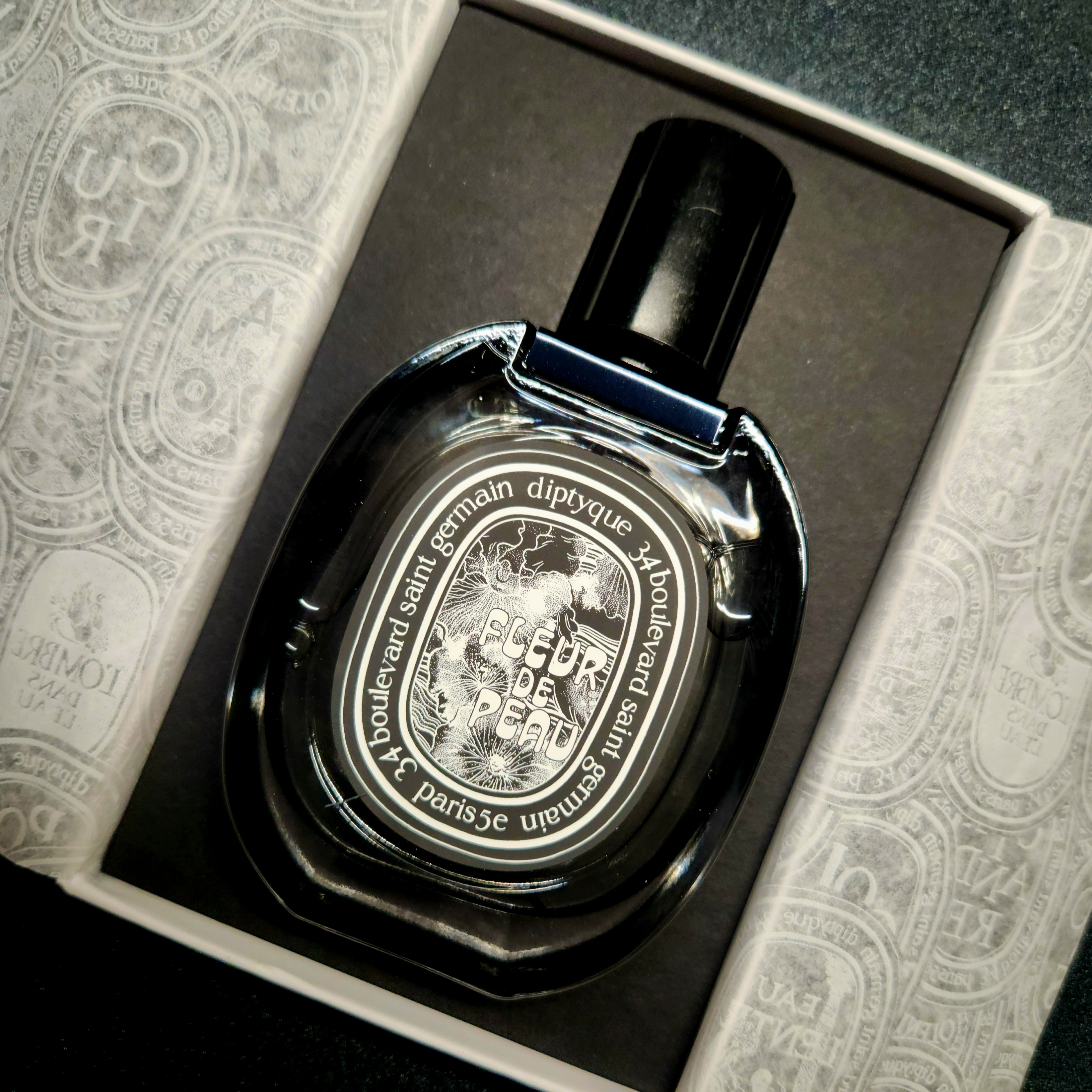 Diptyque Fleur De Peau Eau De Parfum 75ml 착용 스타일