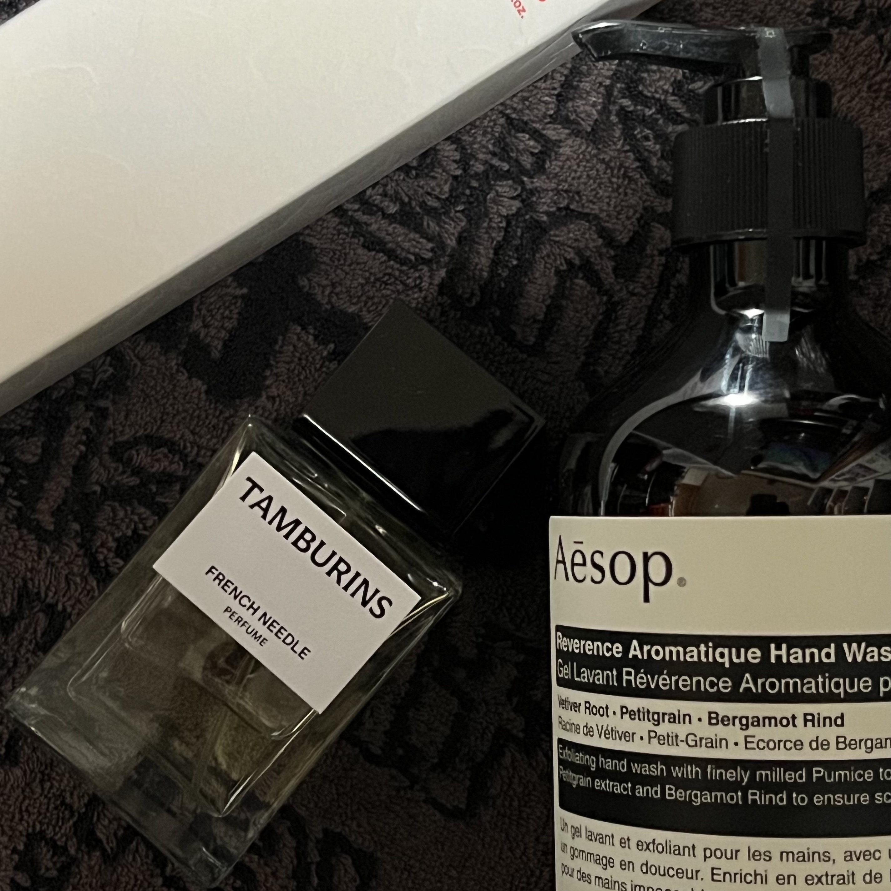 Tamburins Perfume French Needle 50ml, Aesop Reverence Aromatique Hand Wash with Pump 500ml 착용 스타일