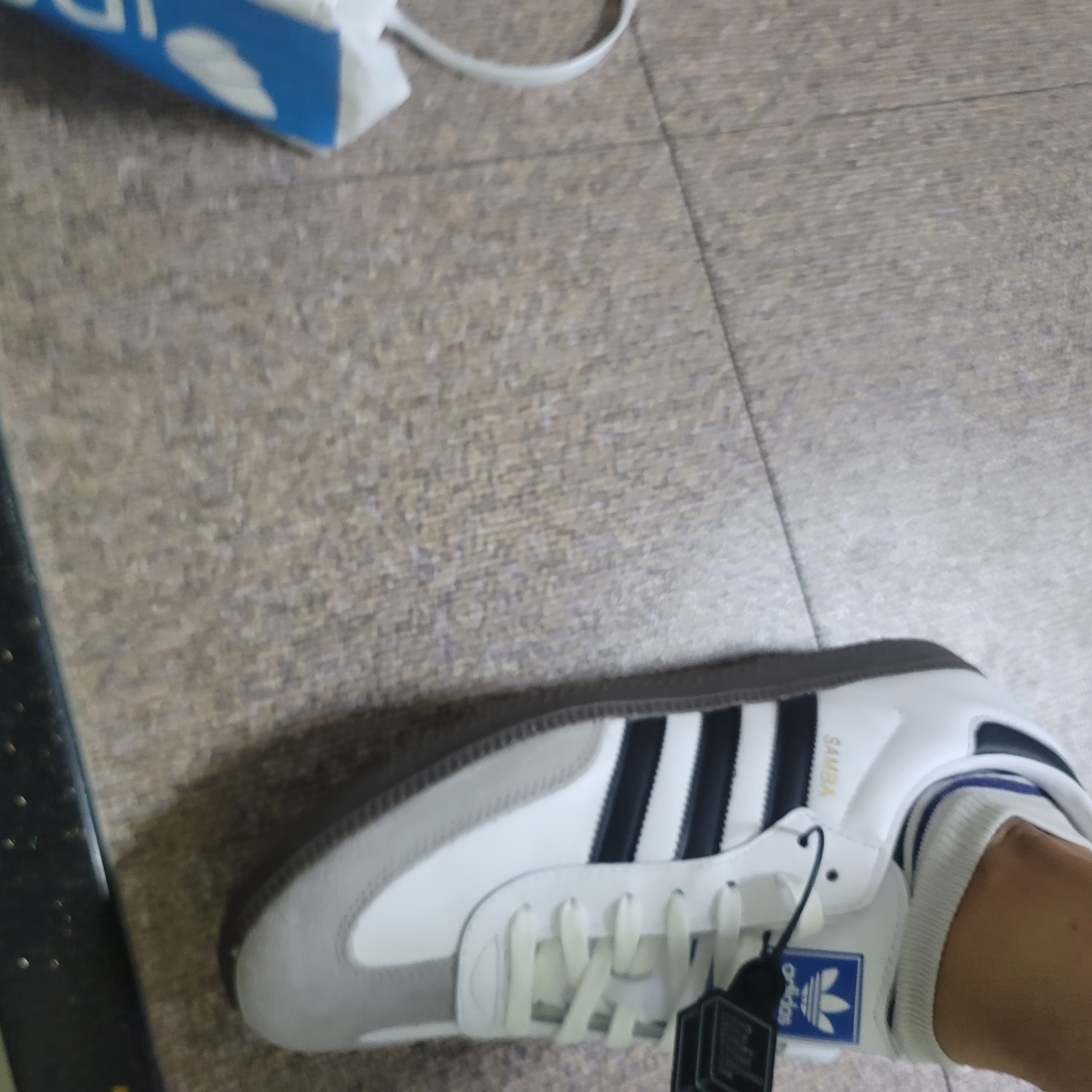 Adidas Samba OG Cloud White 착용 스타일