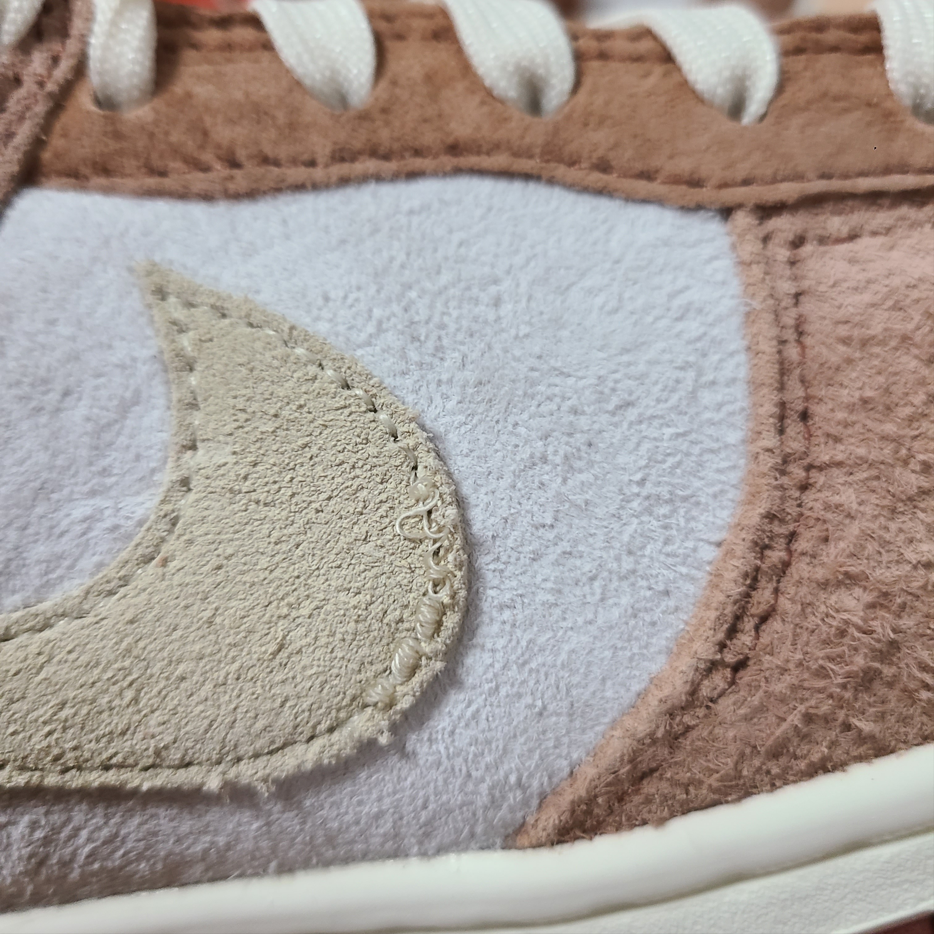 Nike Dunk Low Pro Premium Medium Curry 착용 스타일 - 3