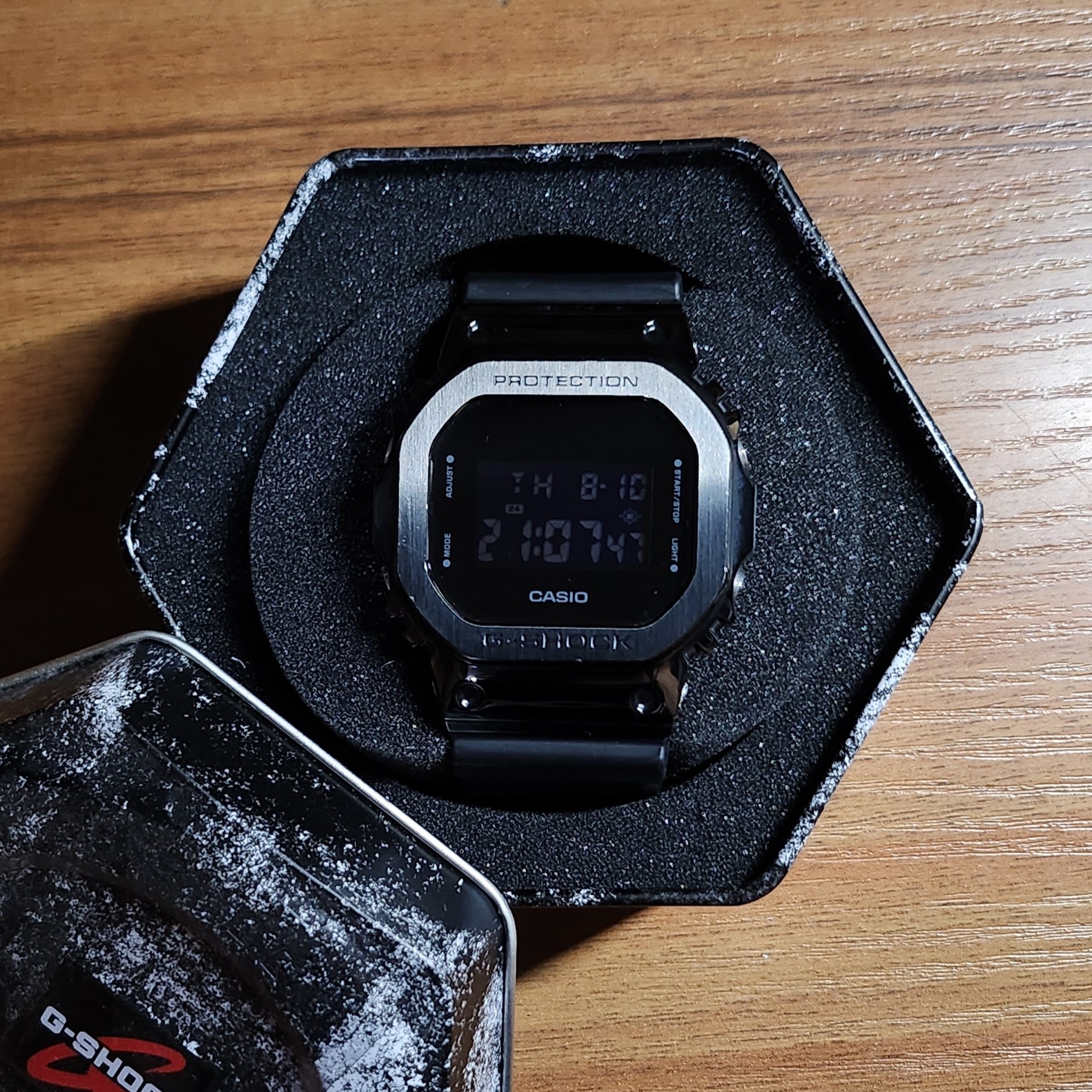 Casio G-Shock GM-5600B-1 착용 스타일 - 3
