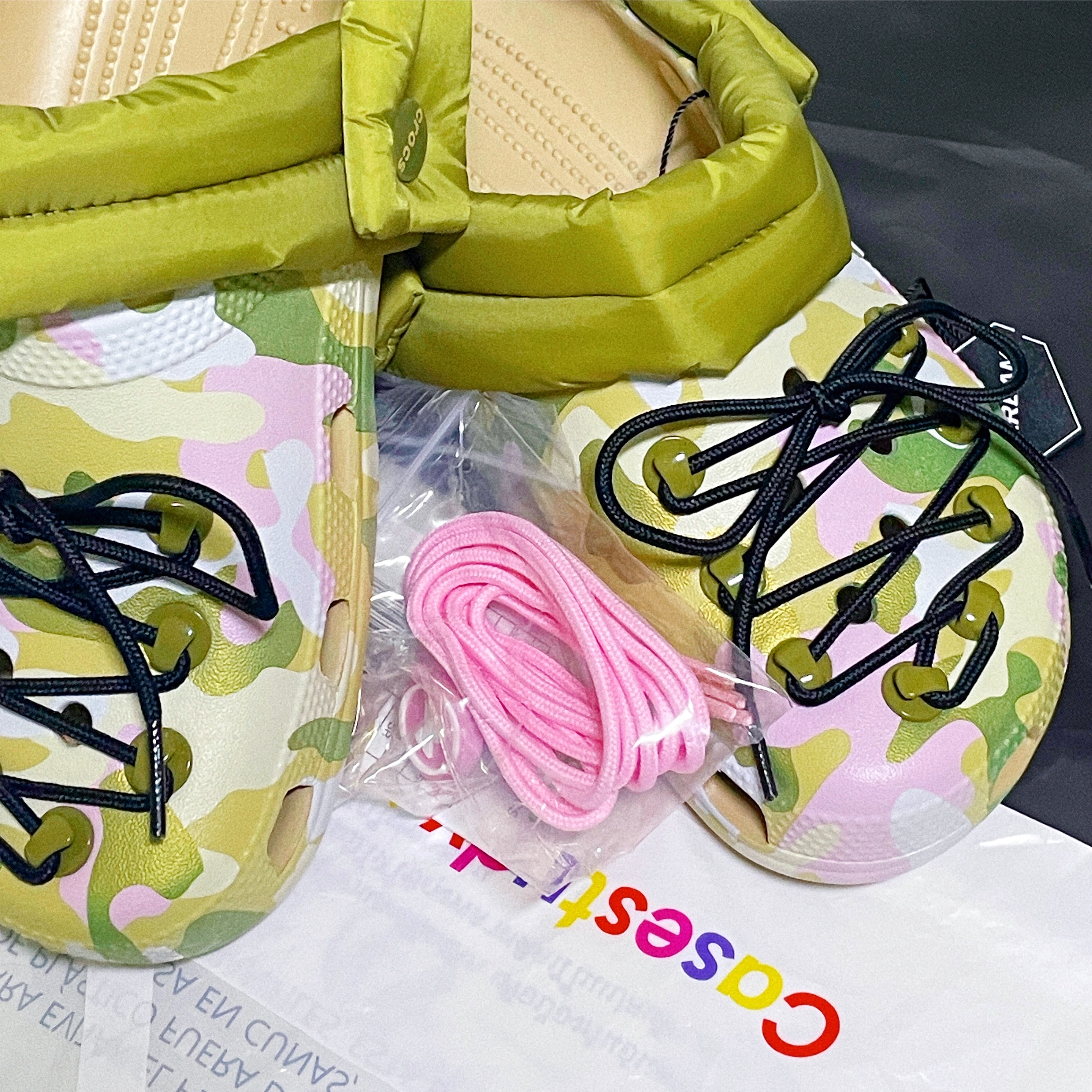 Crocs x Casestudy Classic Clog Multi 착용 스타일