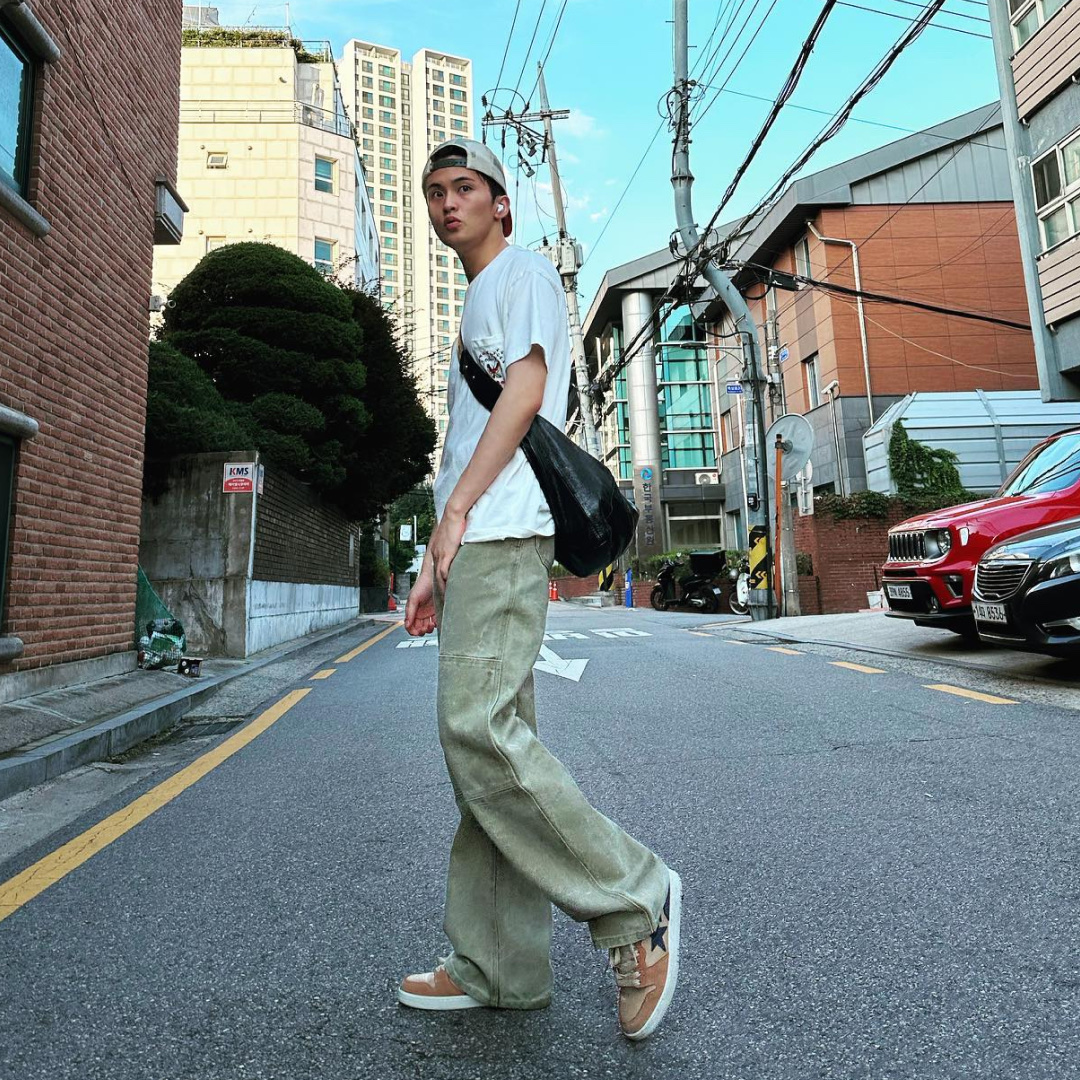 BAPE Bape SK8 Sta Low #4 M1 Beige 착용 스타일 - 2