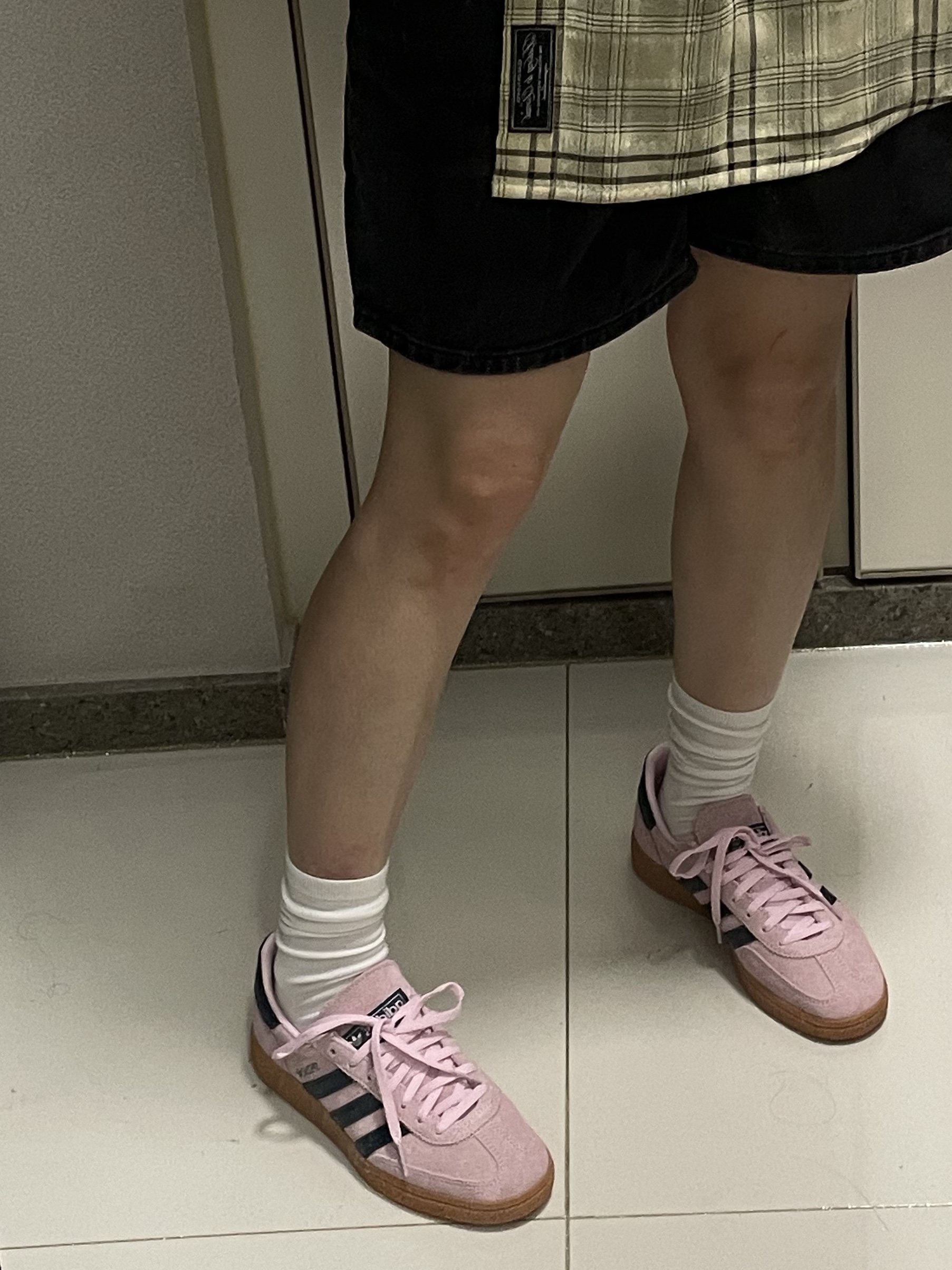 (W) Adidas Spezial Handball Clear Pink 착용 스타일 - 3