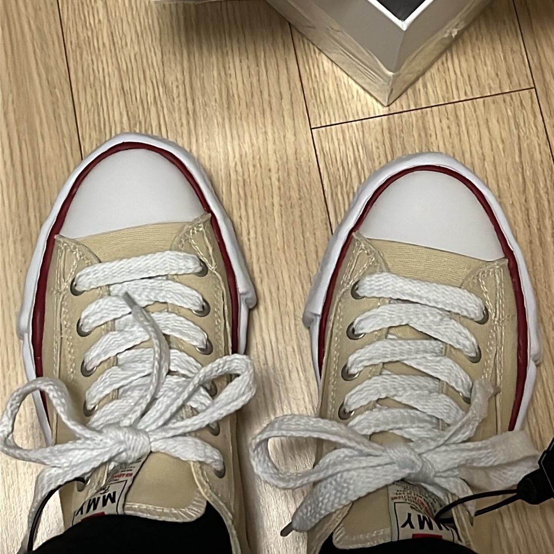 Maison Mihara Yasuhiro Peterson OG Sole Canvas Low-top Sneakers Natural 착용 스타일